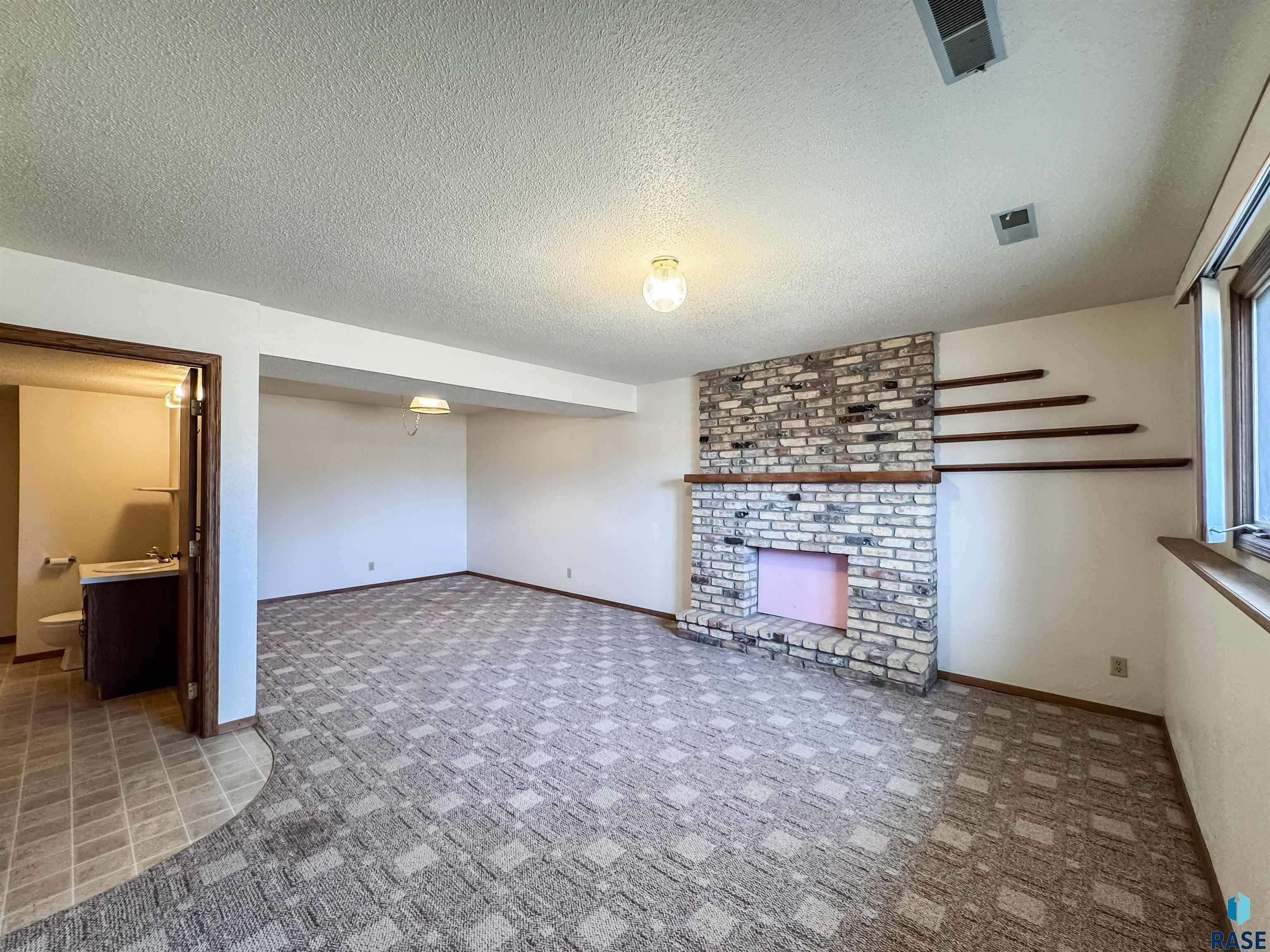 2301 S Wellington Ave Avenue