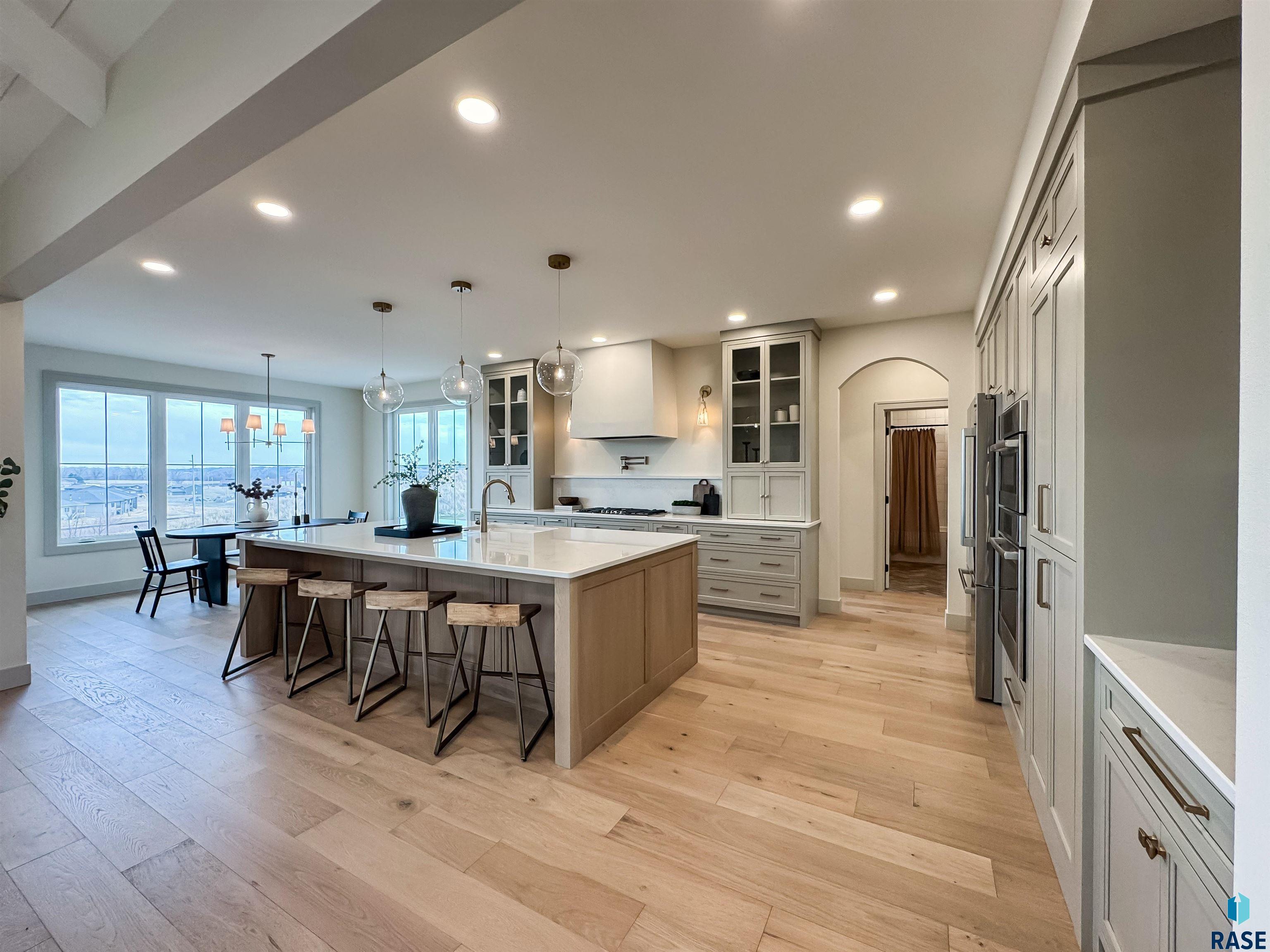 705 N Sapphire Cir Circle