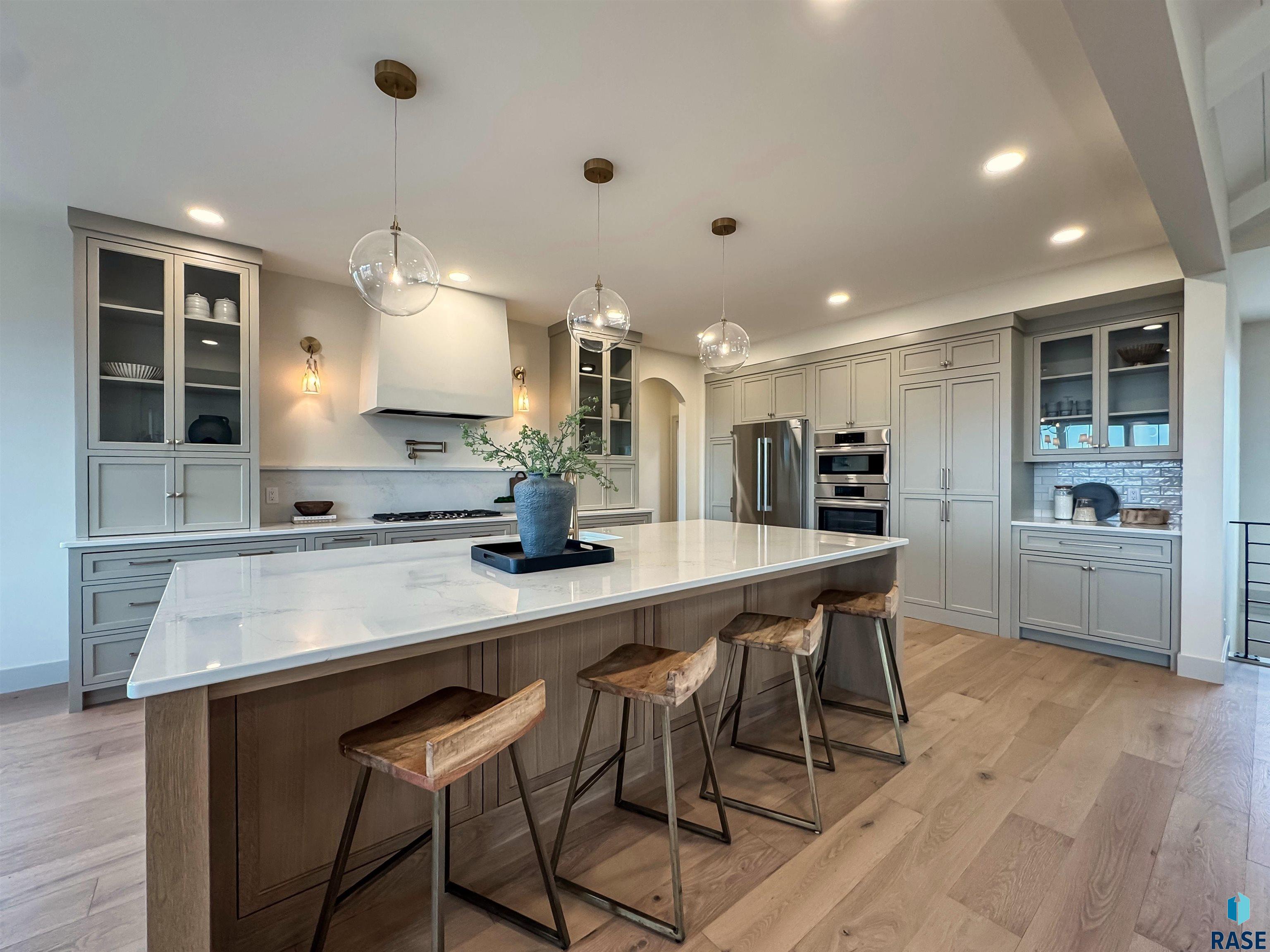 705 N Sapphire Cir Circle