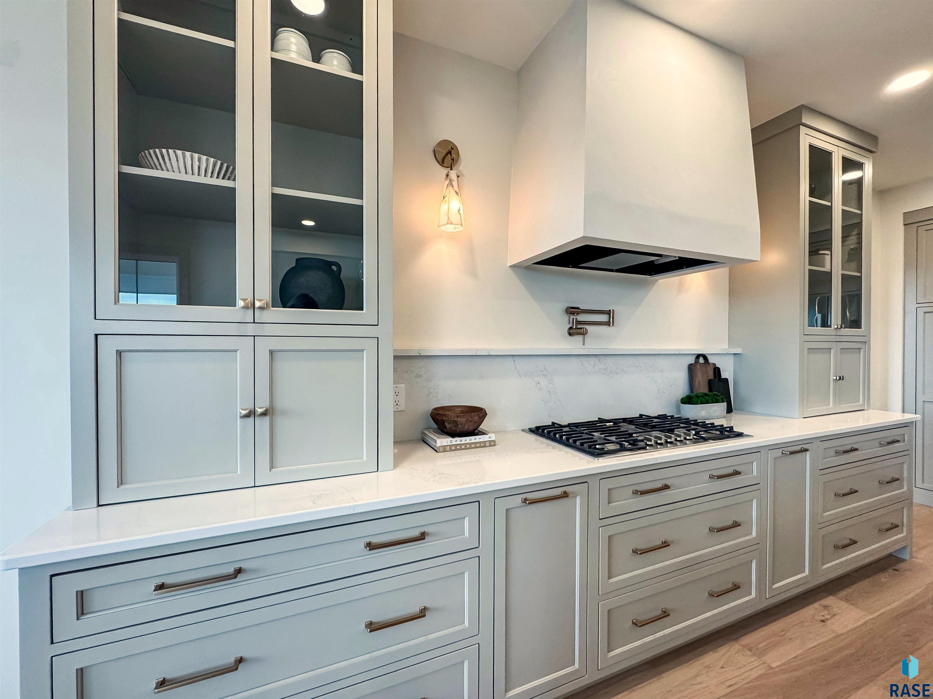 705 N Sapphire Cir Circle