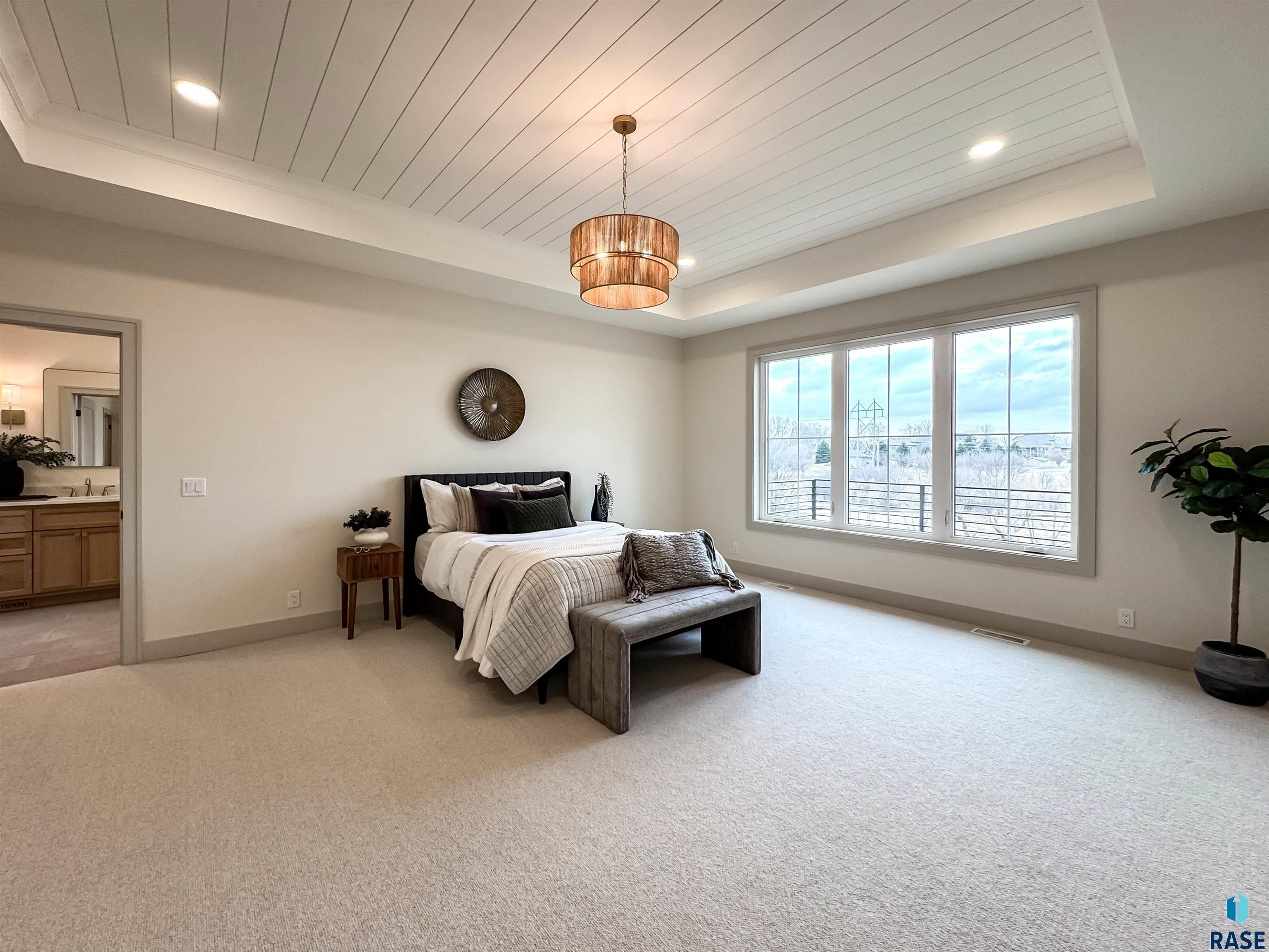 705 N Sapphire Cir Circle