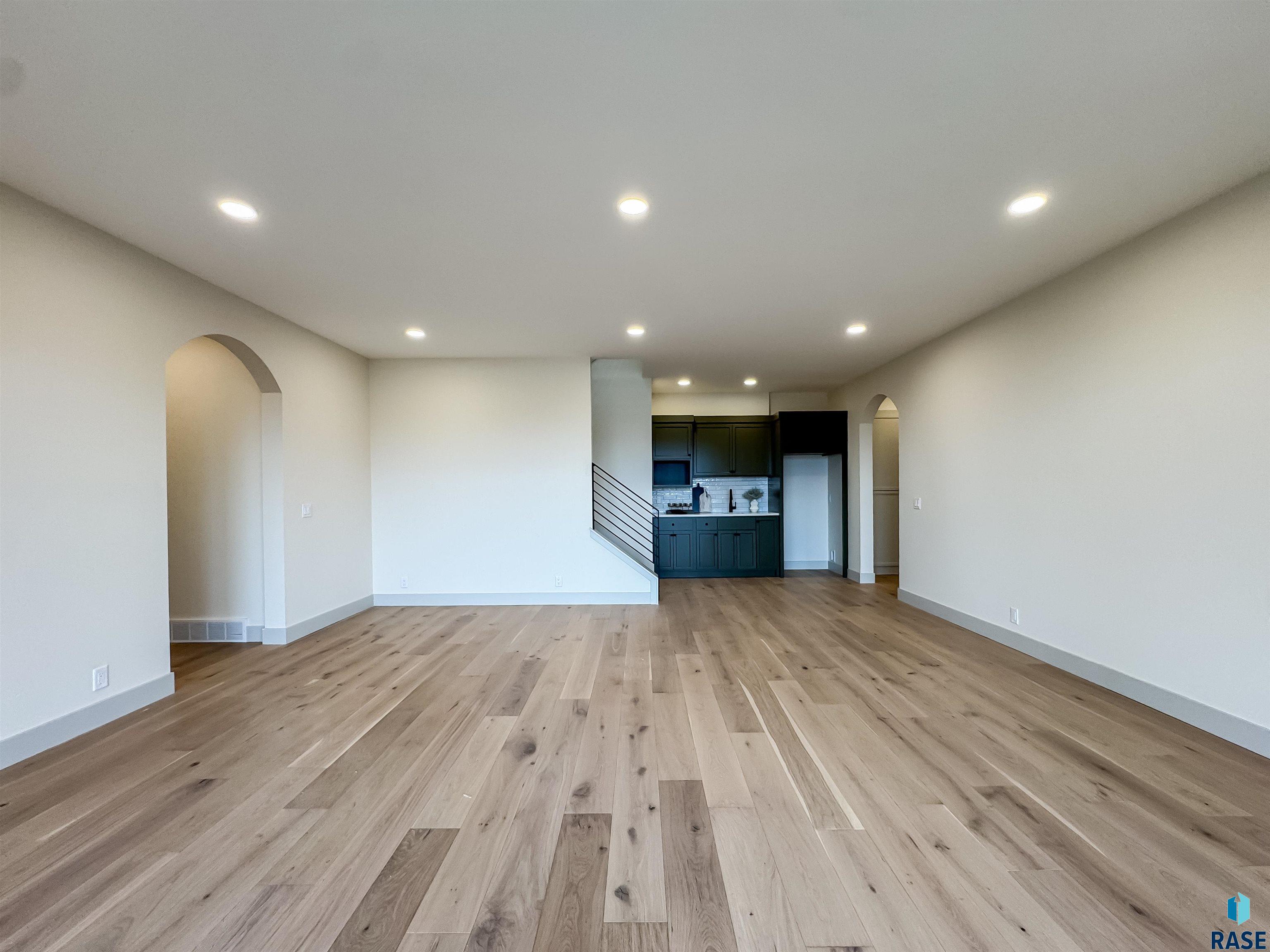 705 N Sapphire Cir Circle