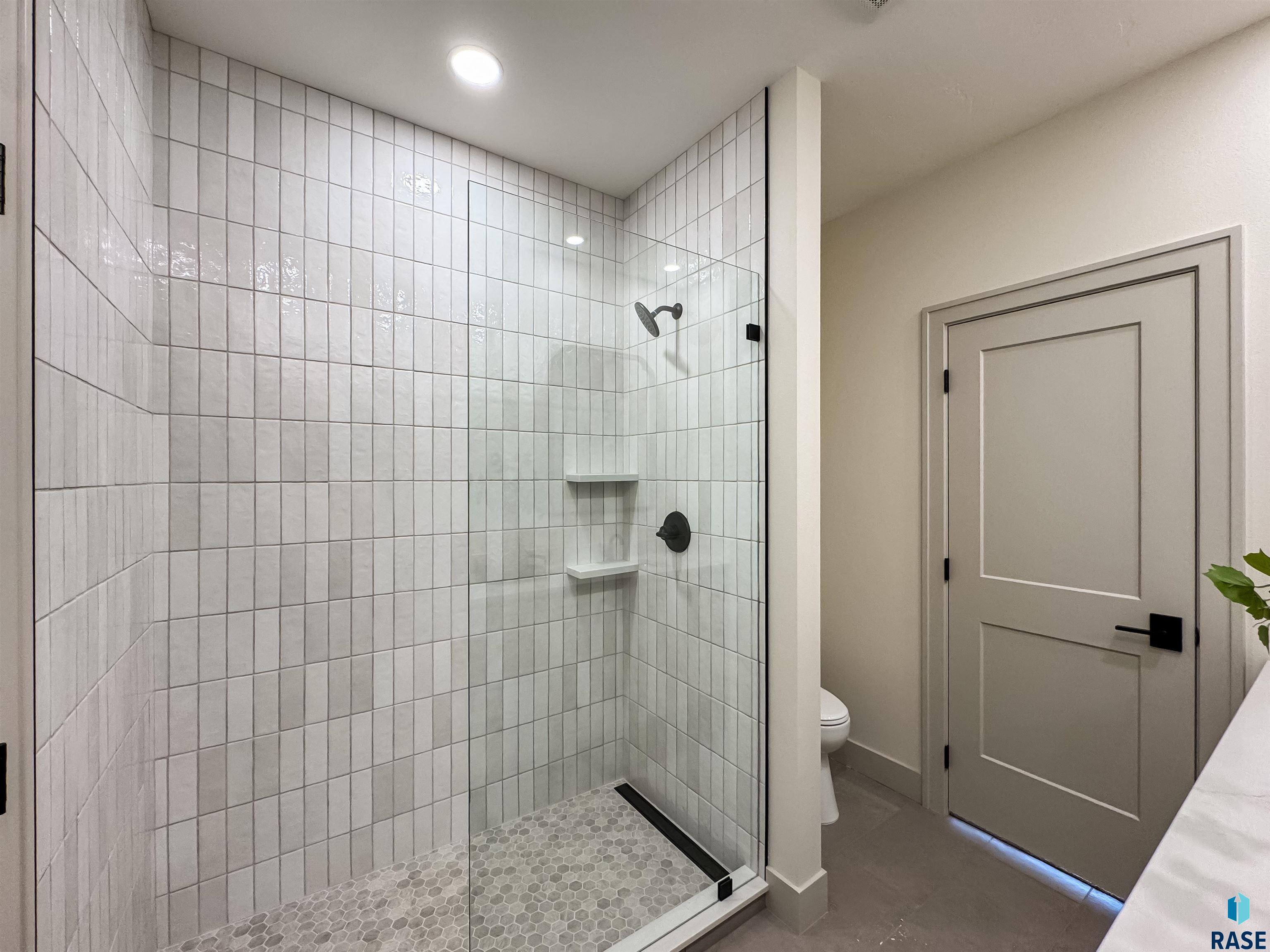 705 N Sapphire Cir Circle