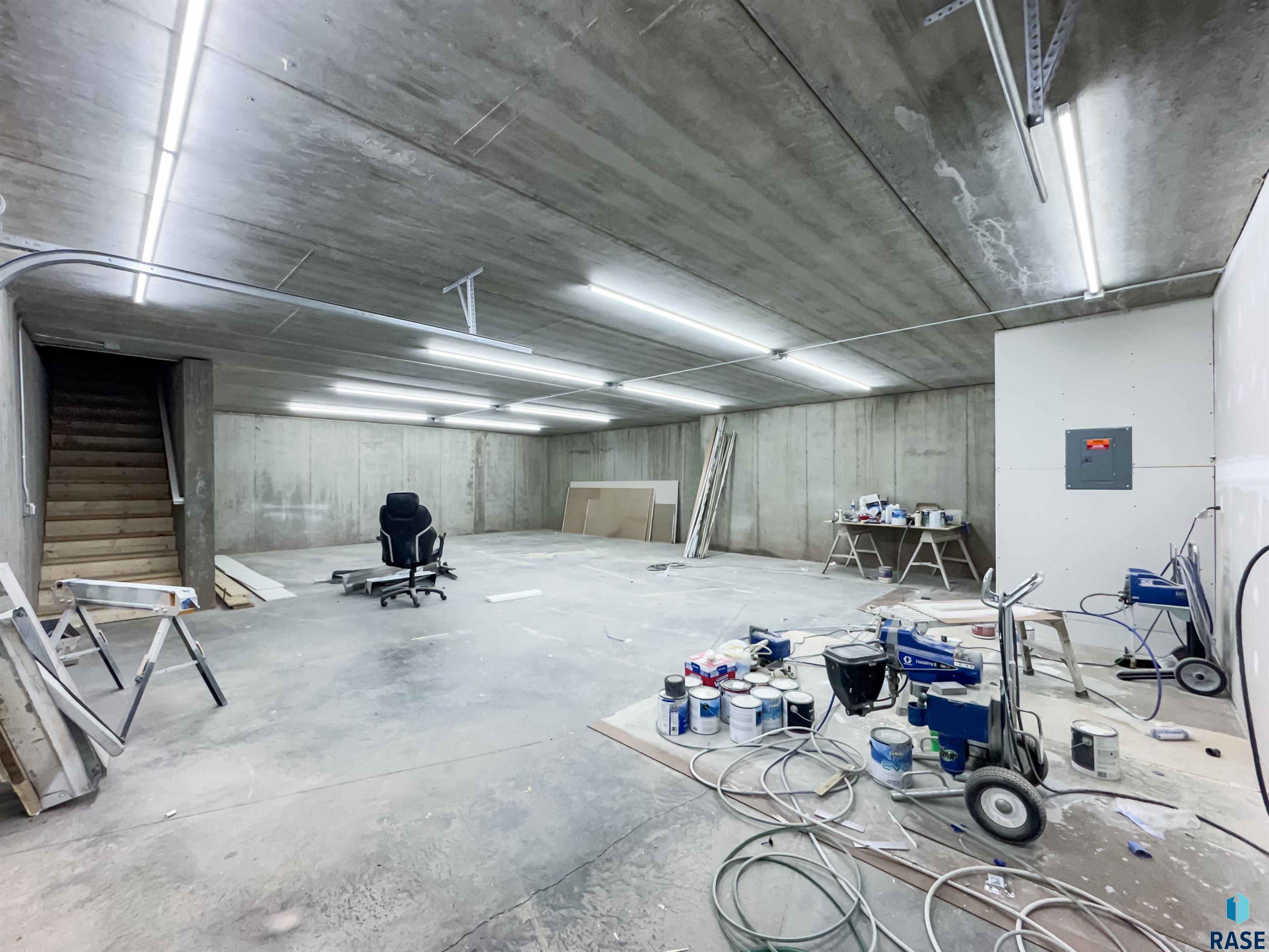 705 N Sapphire Cir Circle