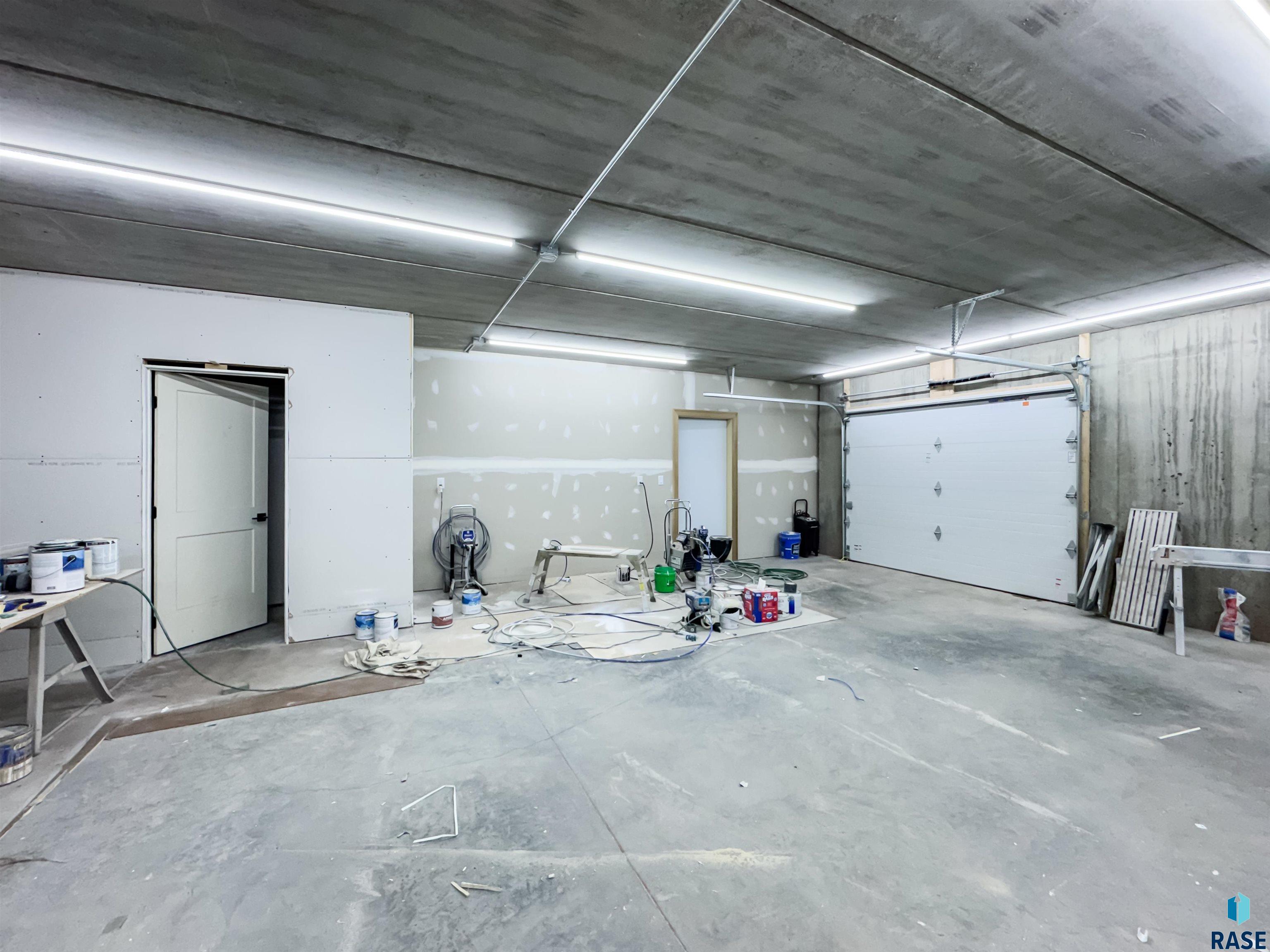 705 N Sapphire Cir Circle