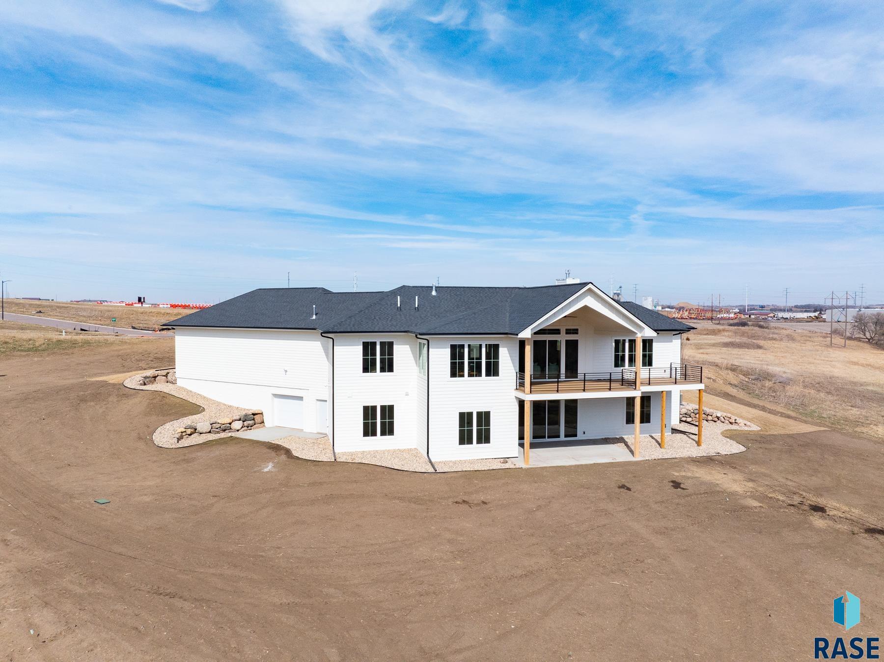 705 N Sapphire Cir Circle