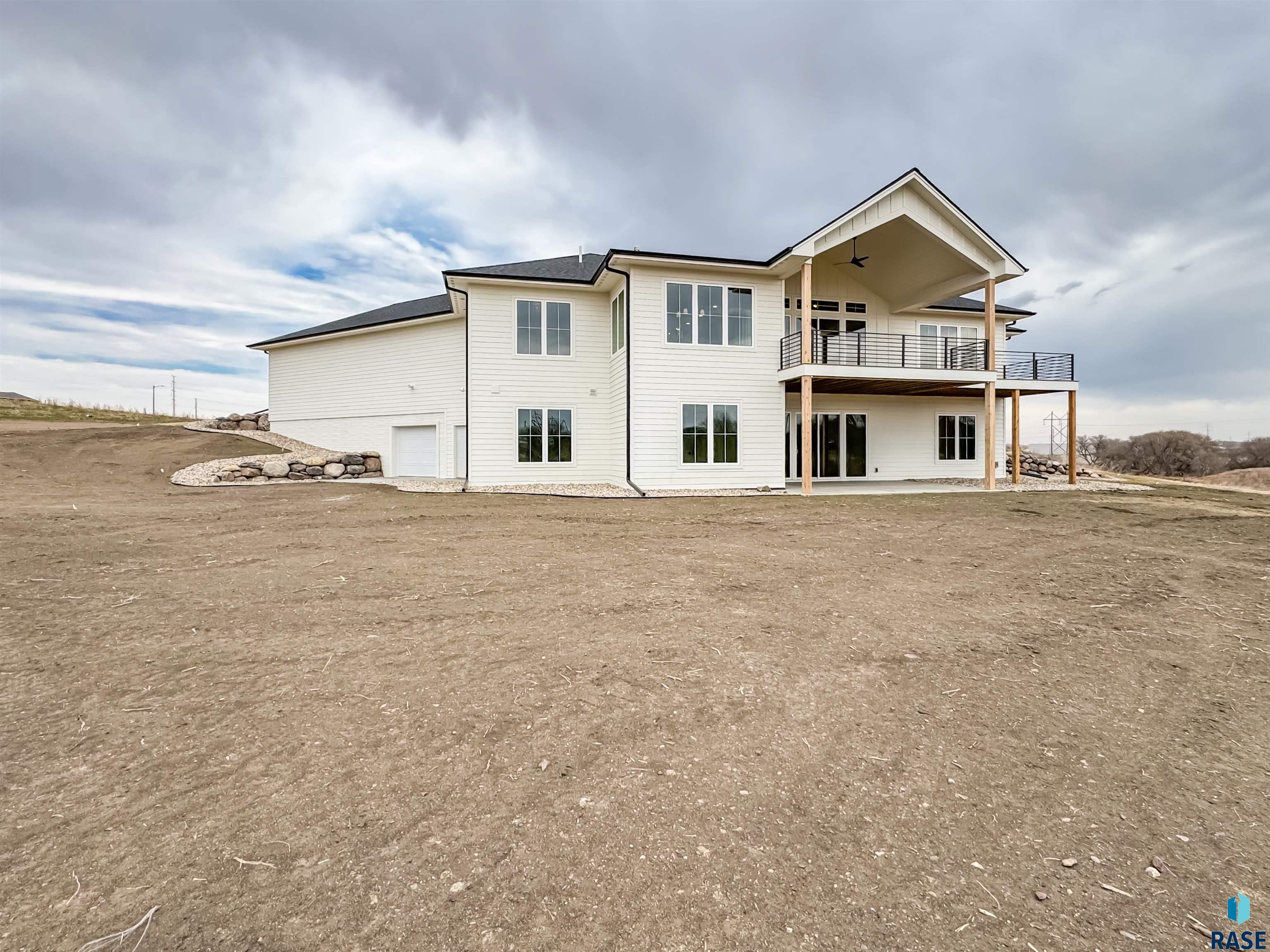 705 N Sapphire Cir Circle