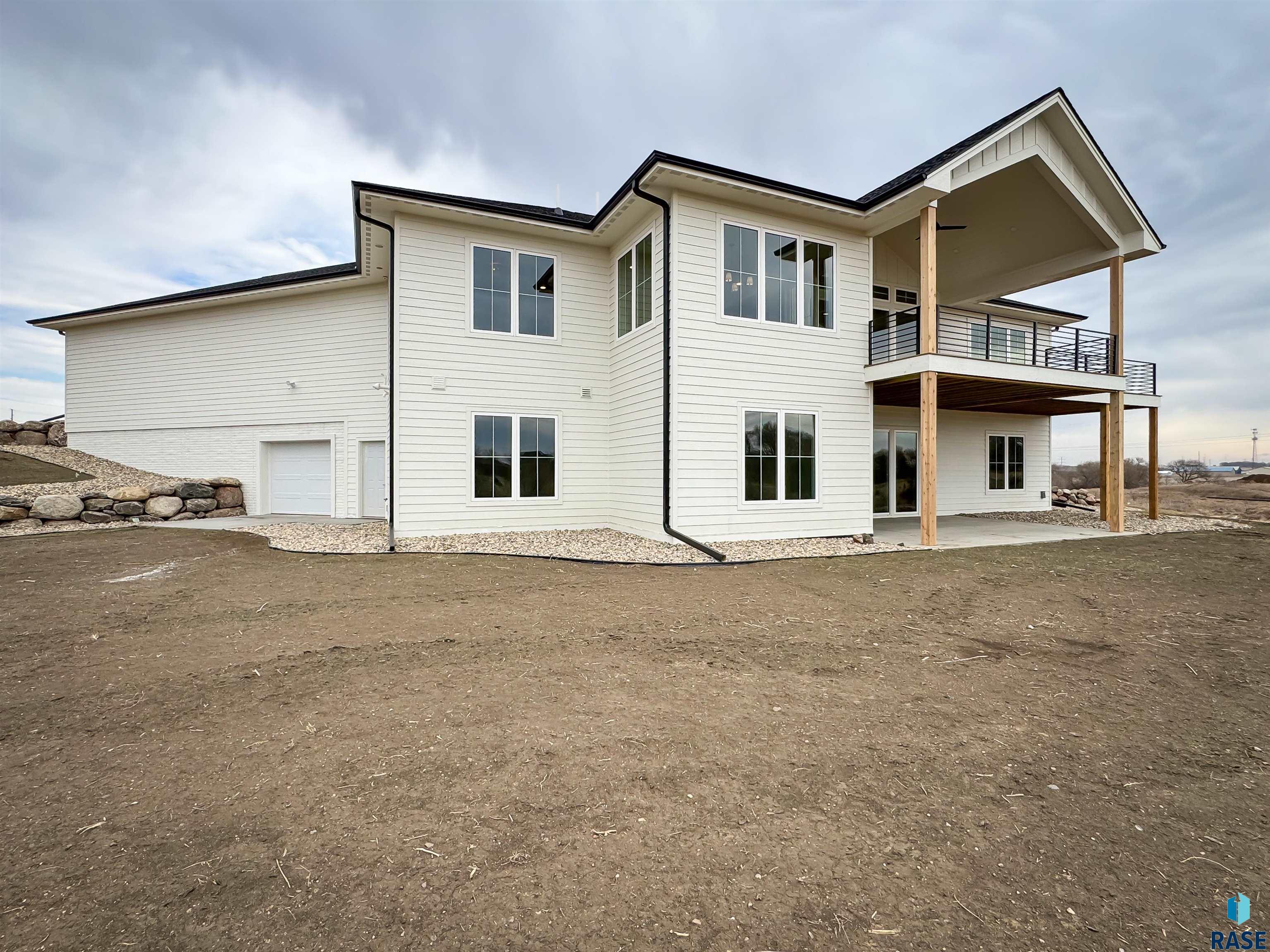 705 N Sapphire Cir Circle