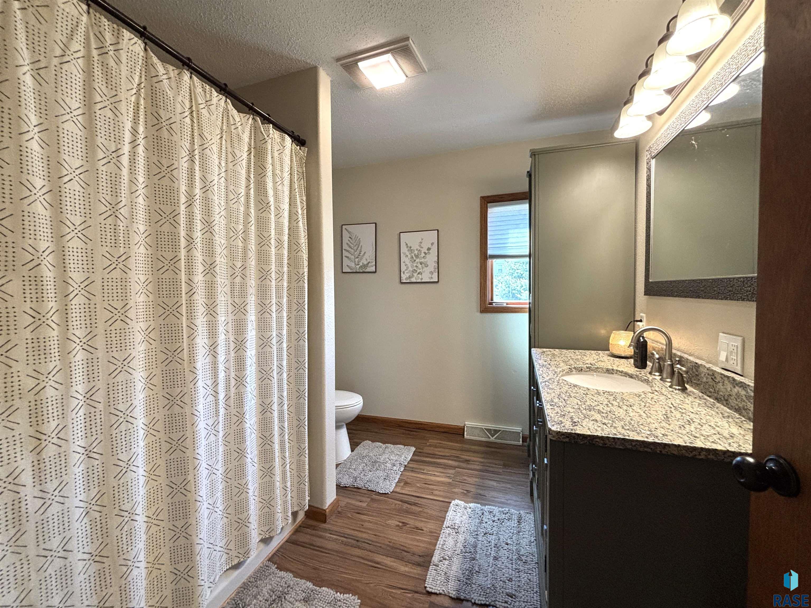 306 N Catalpa St Street