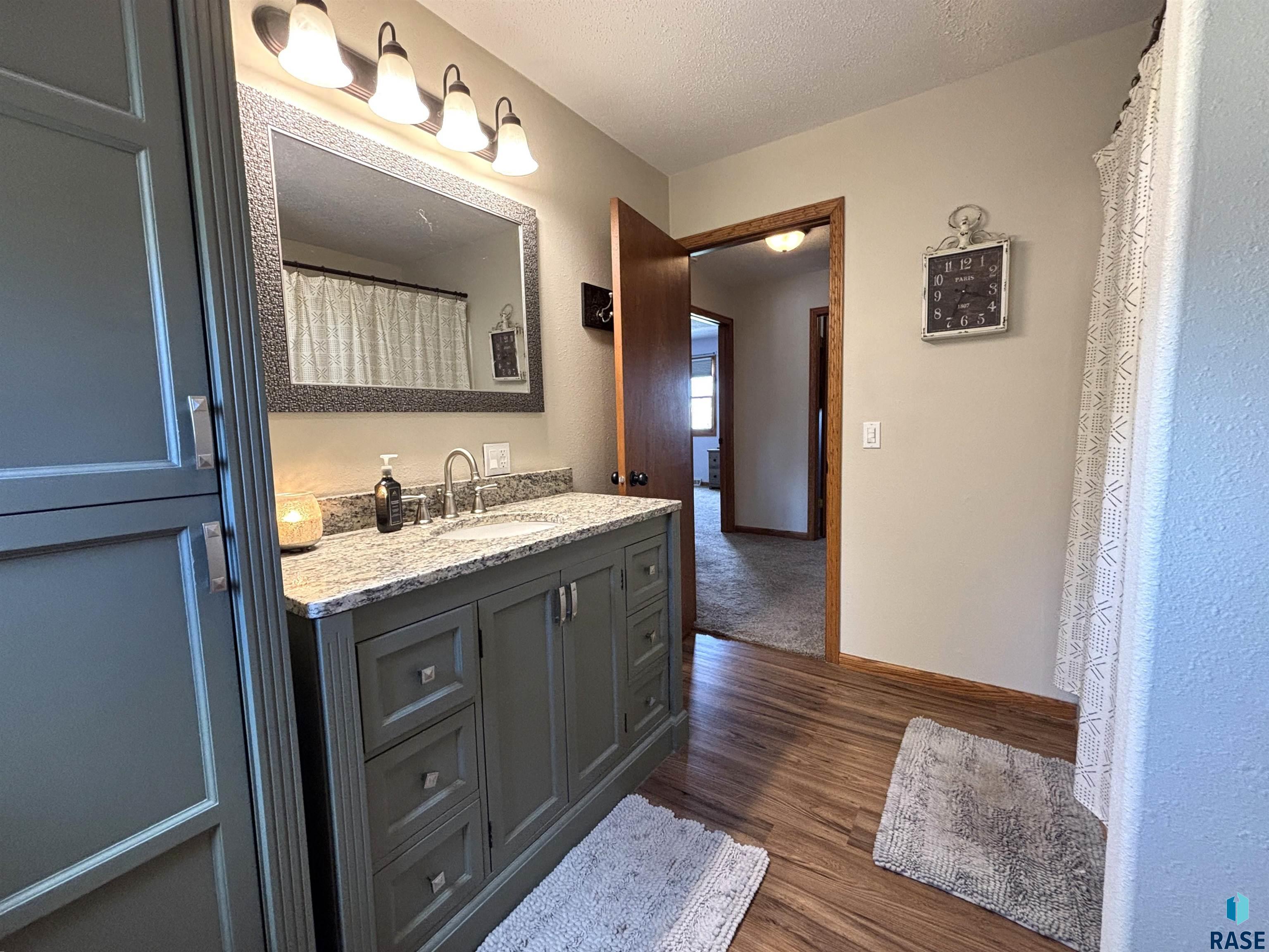 306 N Catalpa St Street