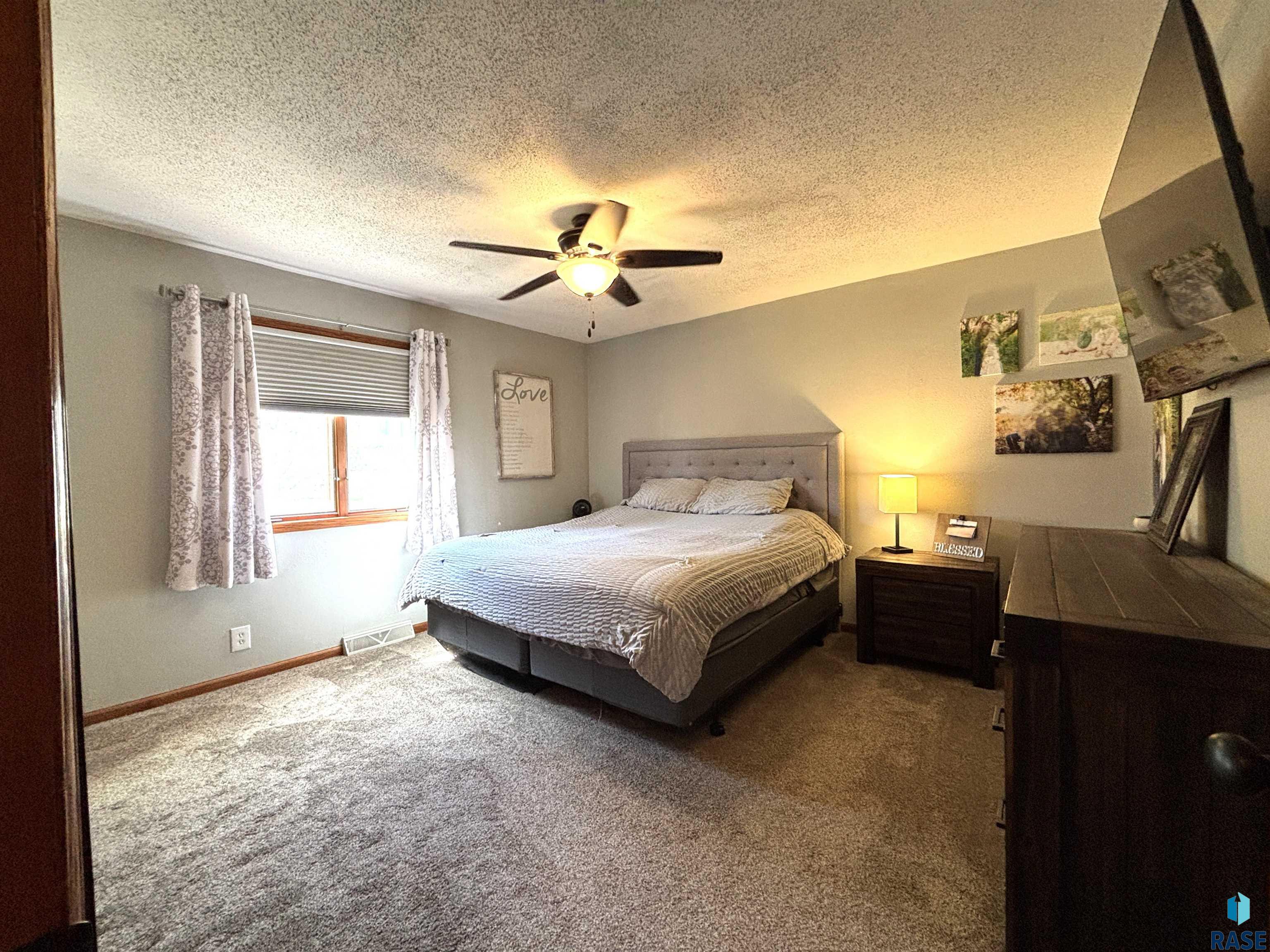 306 N Catalpa St Street