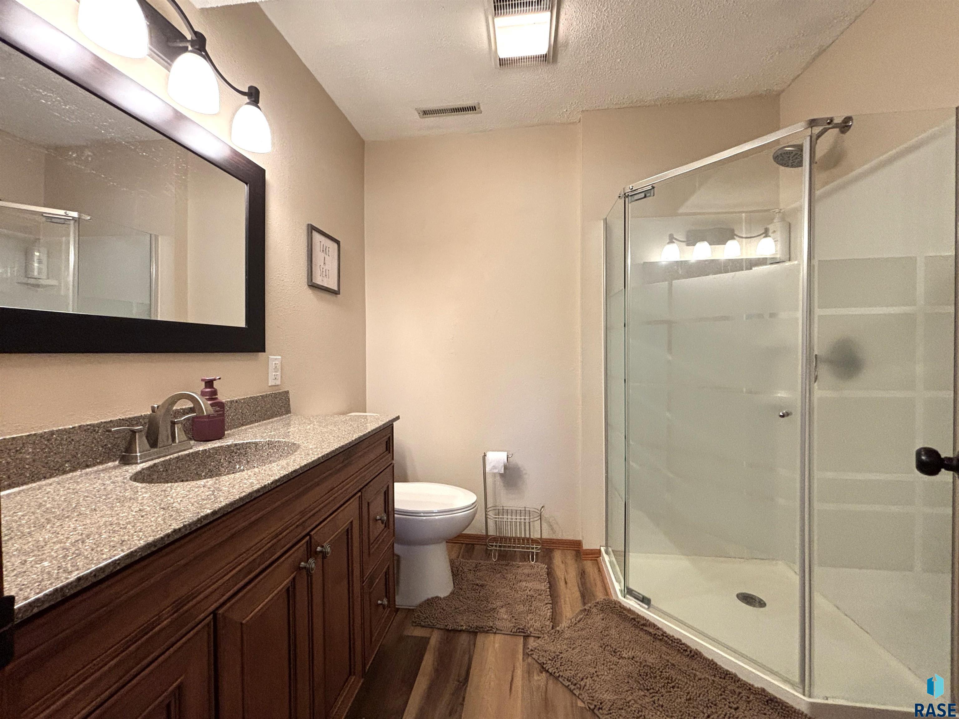 306 N Catalpa St Street