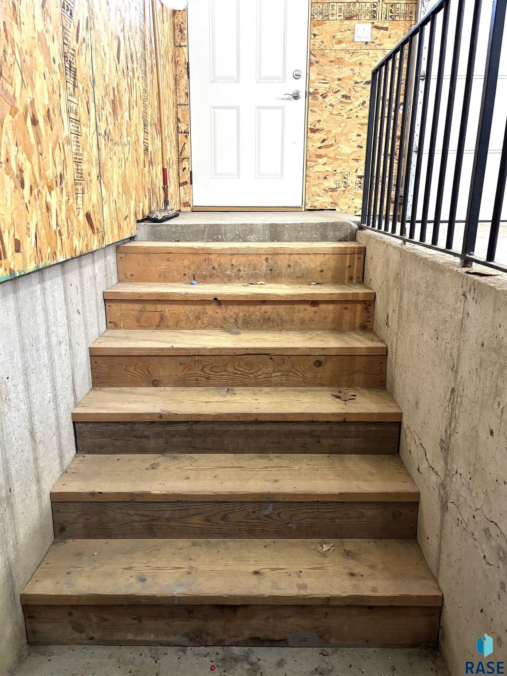 306 N Catalpa St Street