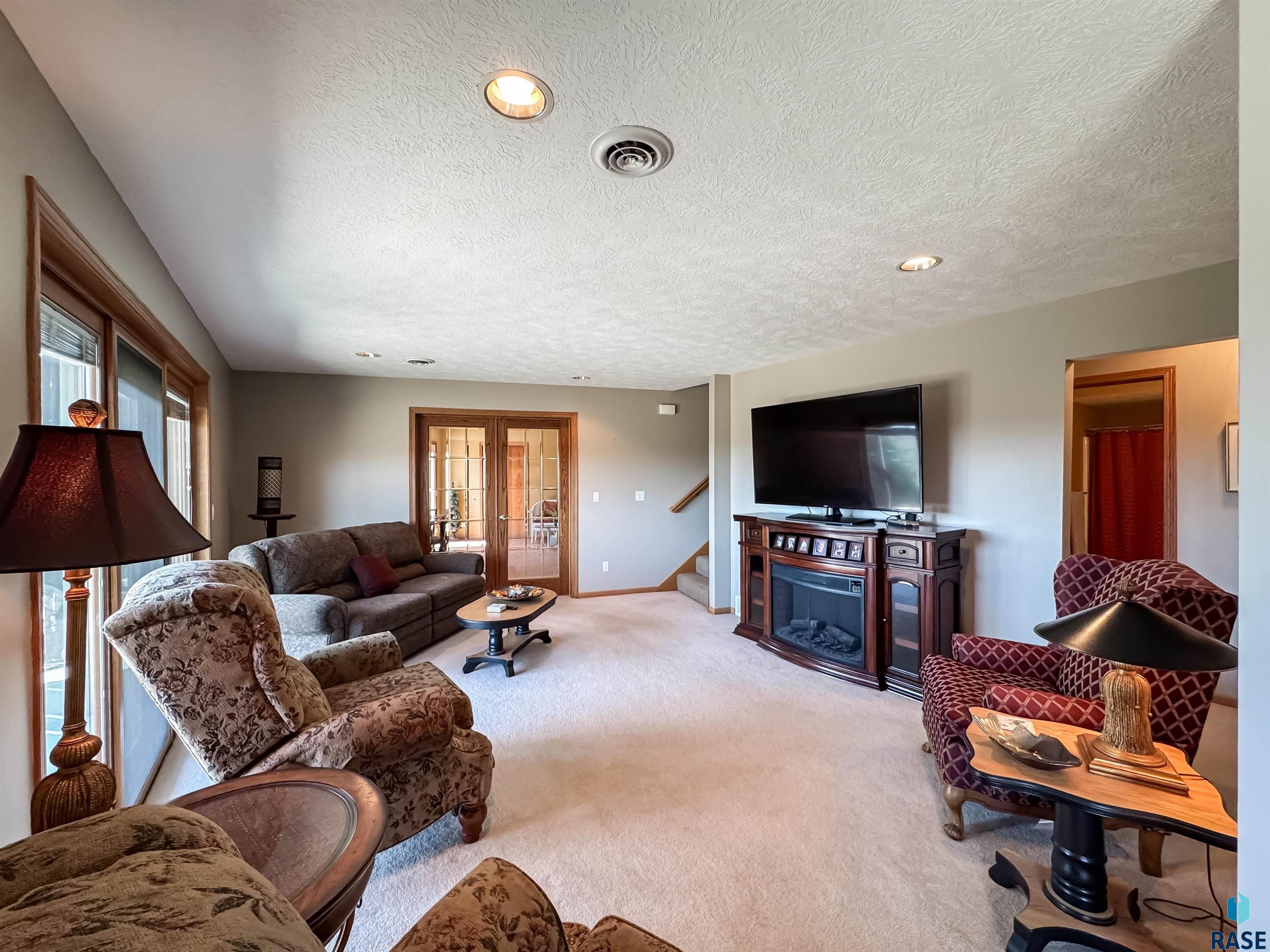 8415 E Sunset Cir Circle