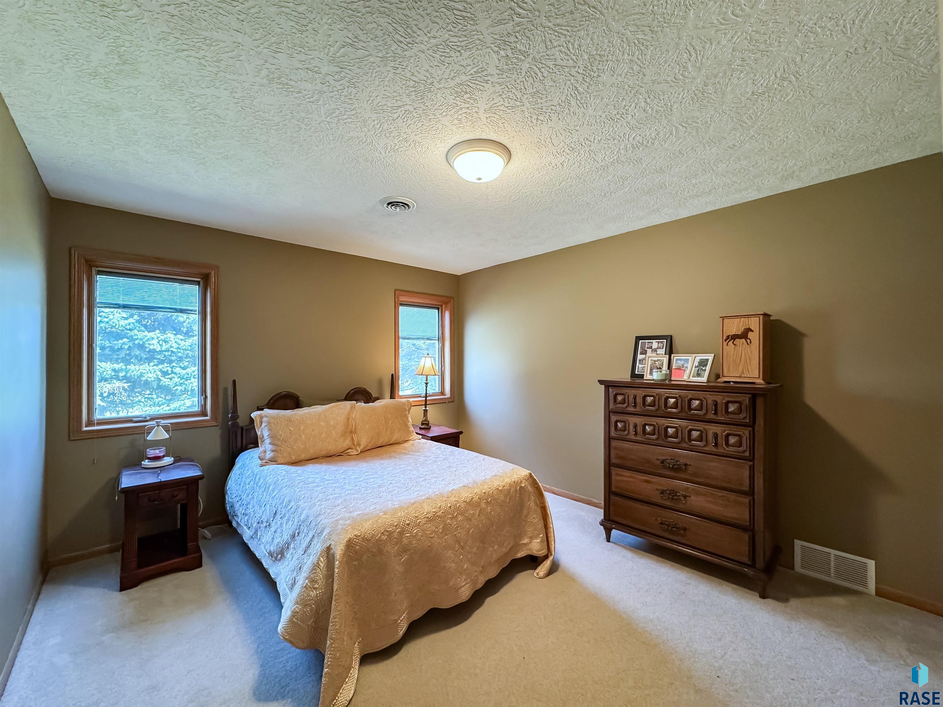 8415 E Sunset Cir Circle