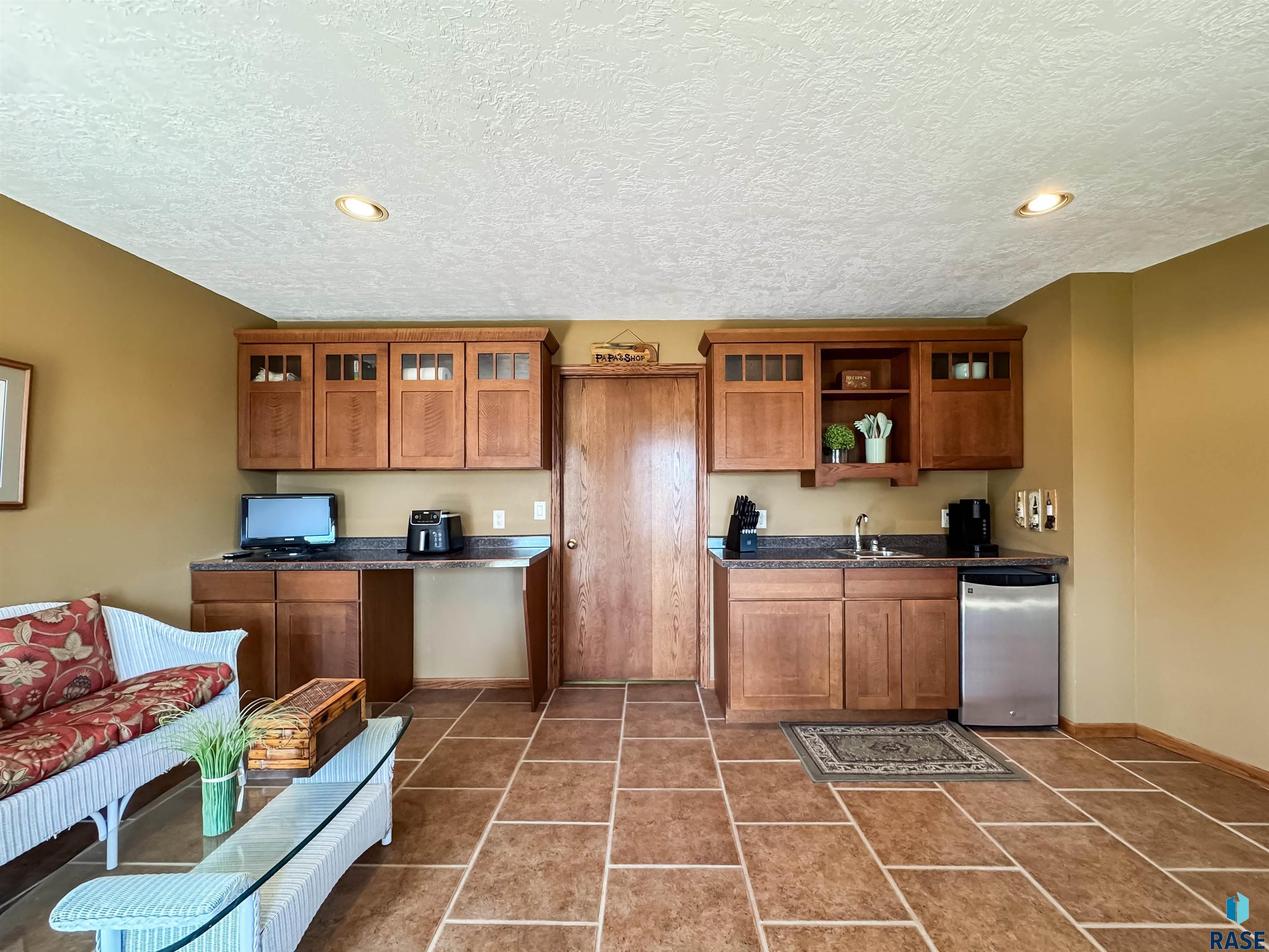 8415 E Sunset Cir Circle