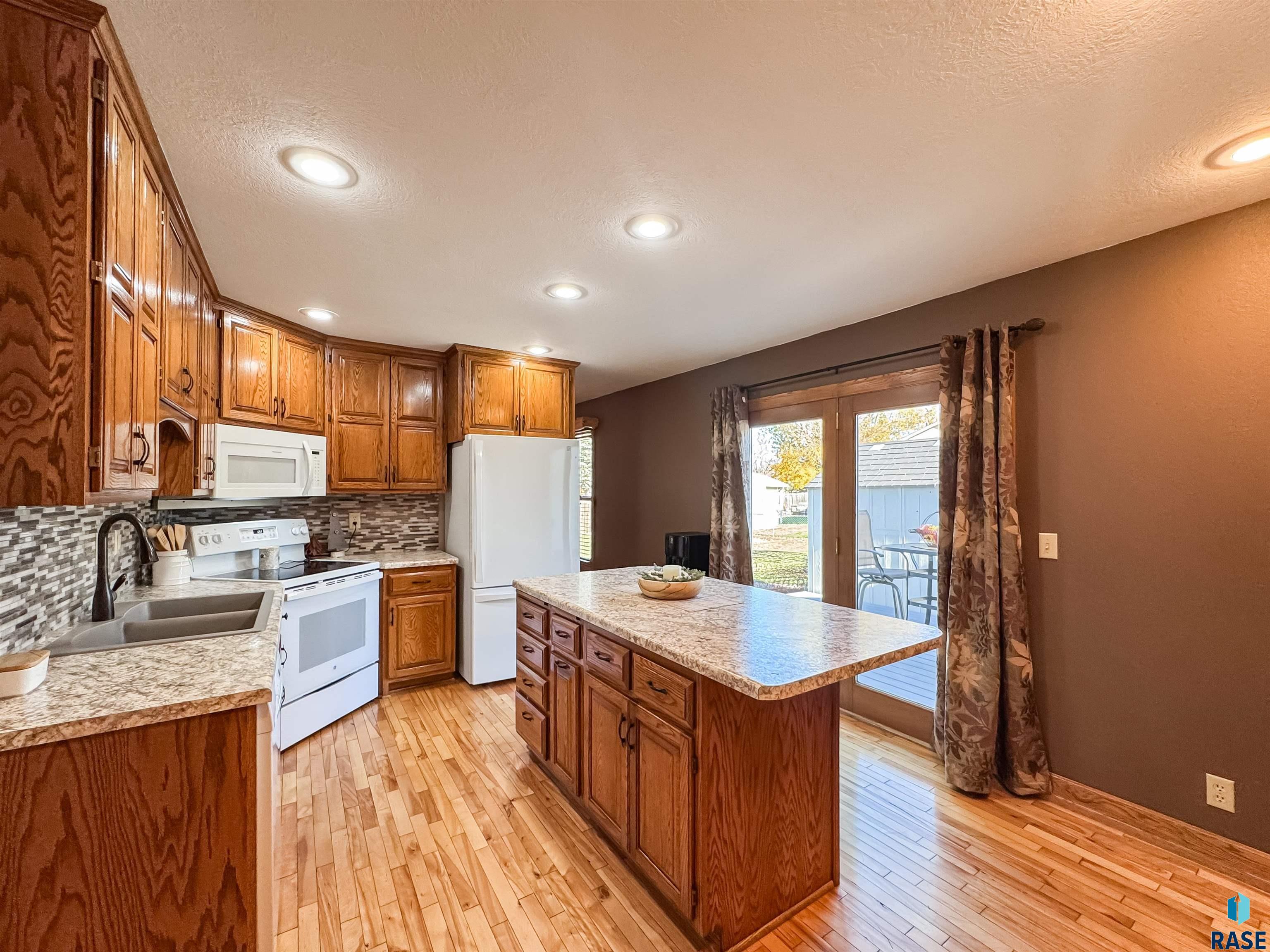 900 S Parkview Blvd Boulevard