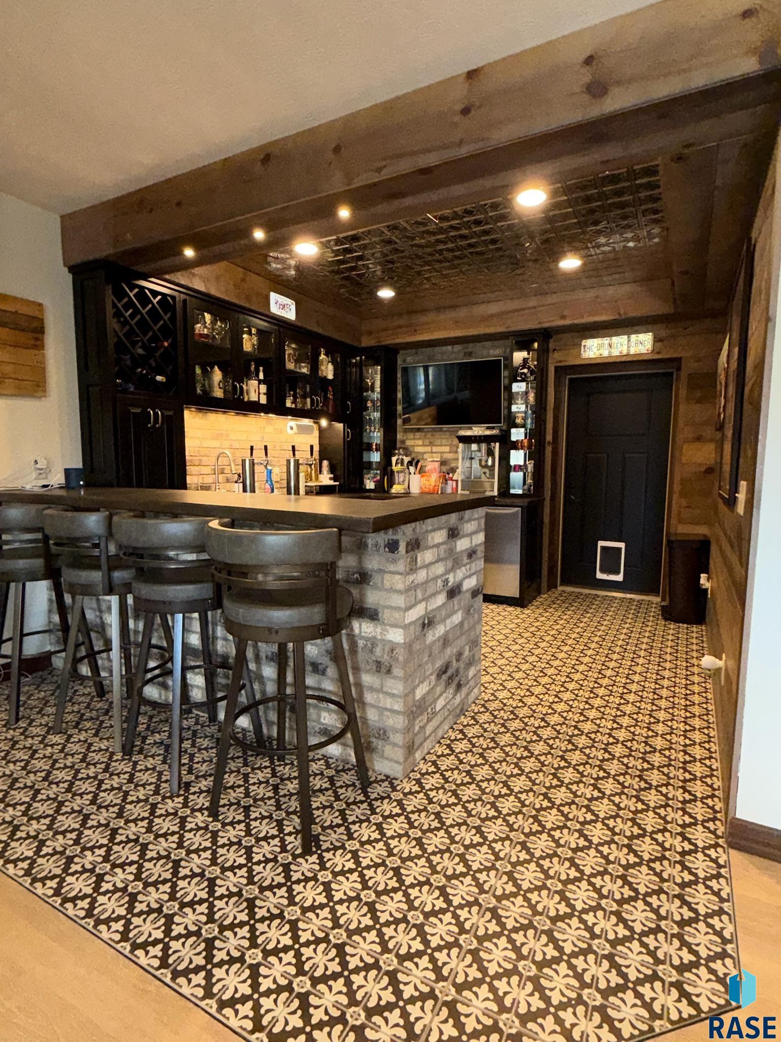 2709 W 90th St Street