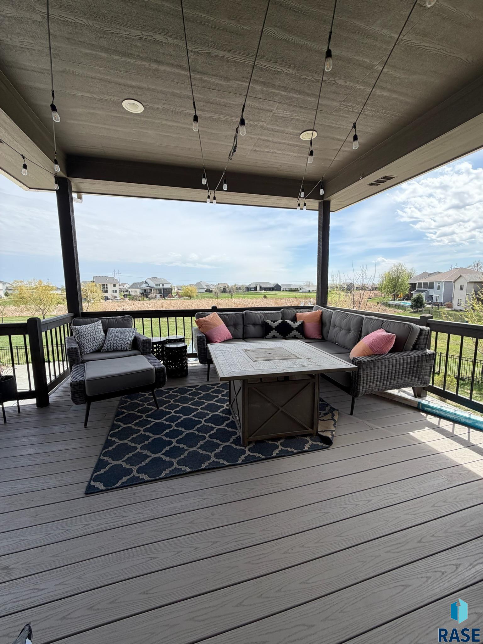 2709 W 90th St Street