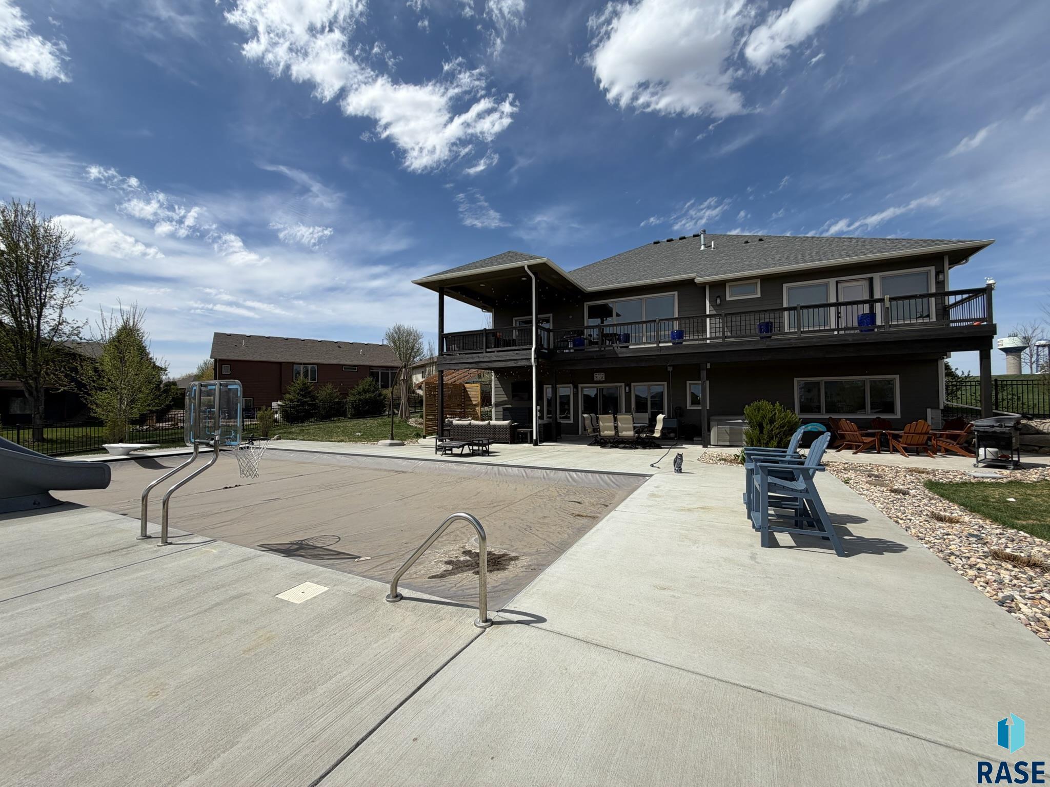 2709 W 90th St Street