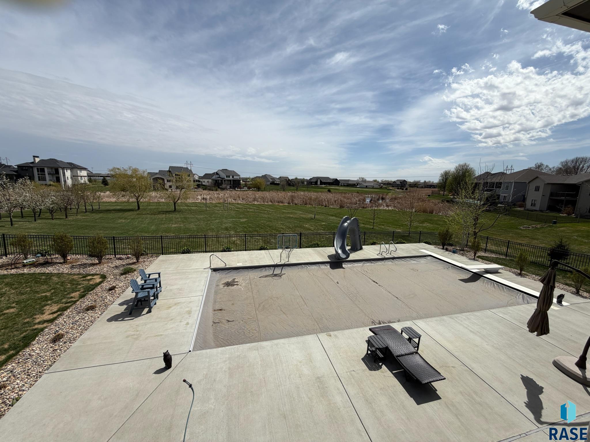 2709 W 90th St Street