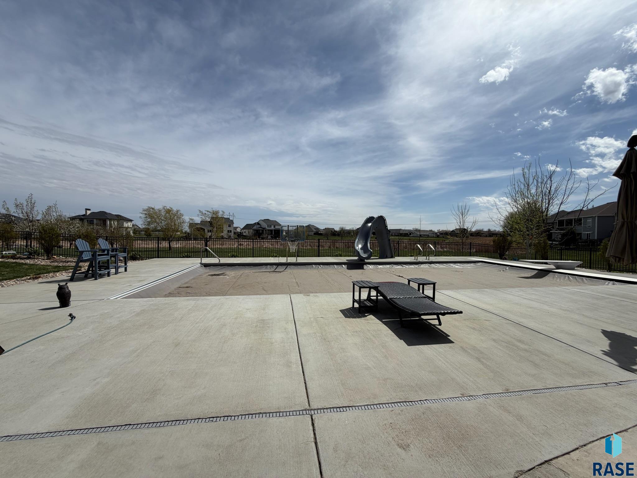 2709 W 90th St Street