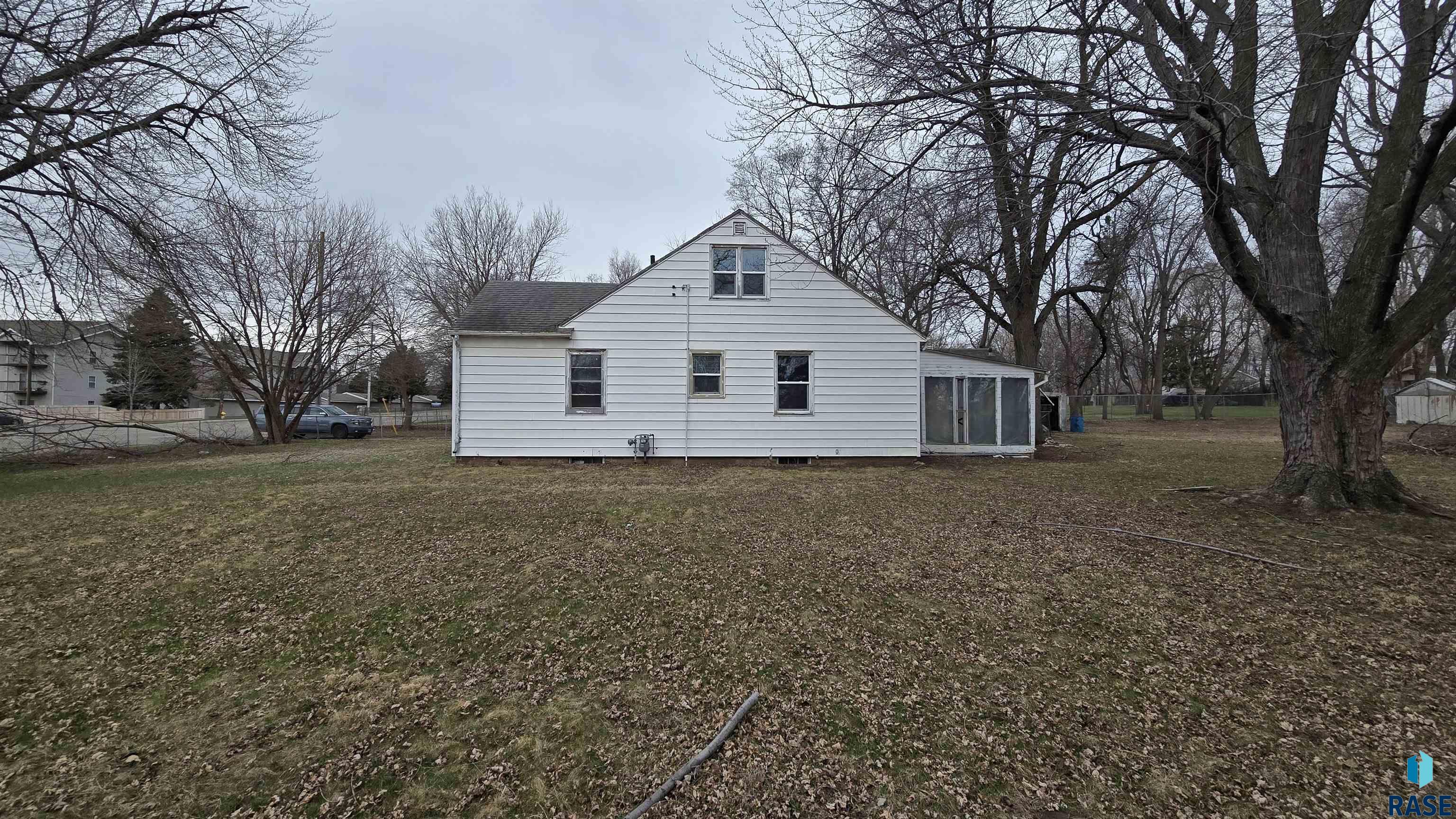 813 Sycamore Ave, Sioux Falls