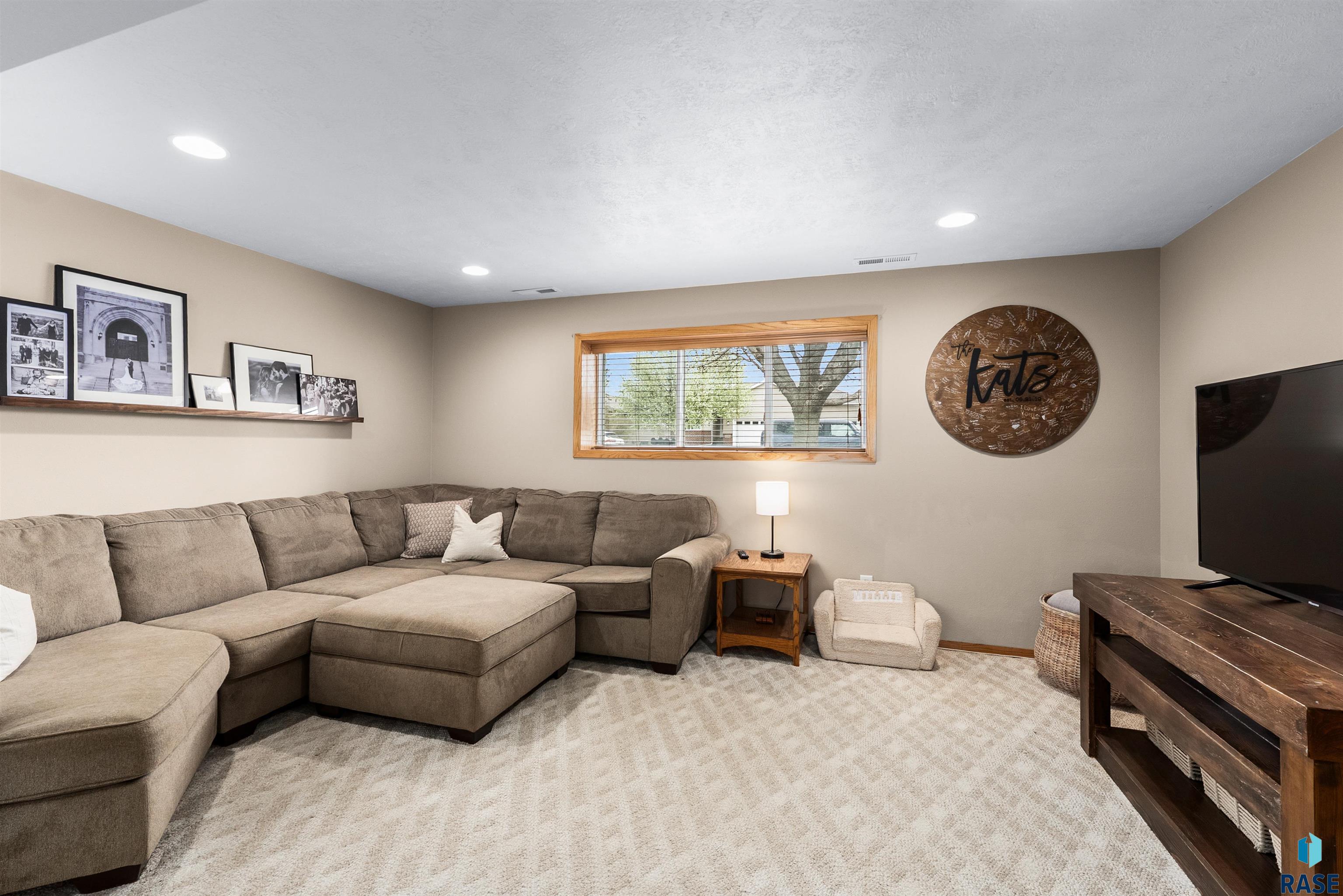 5527 S Wexford Ct Court