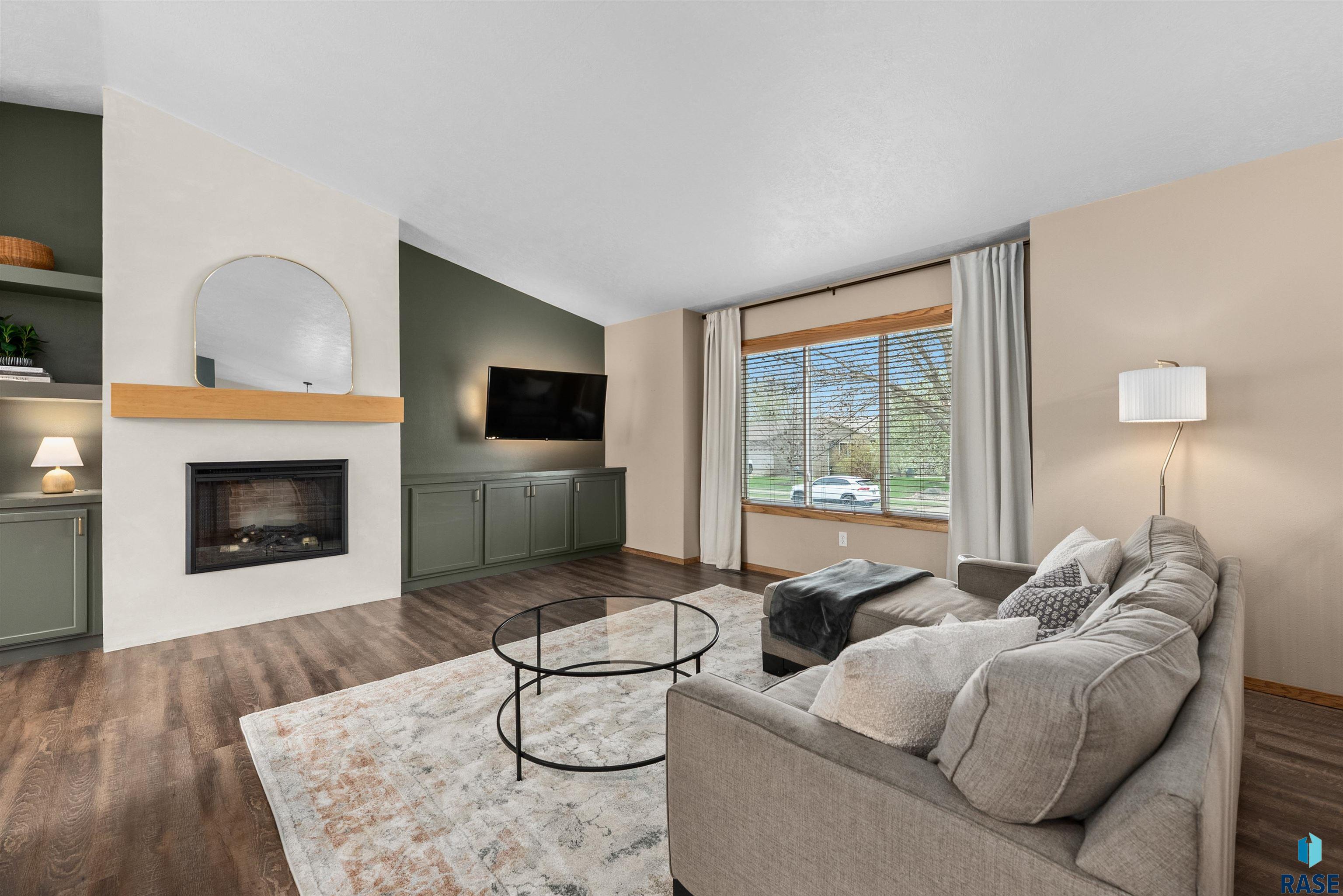 5527 S Wexford Ct Court