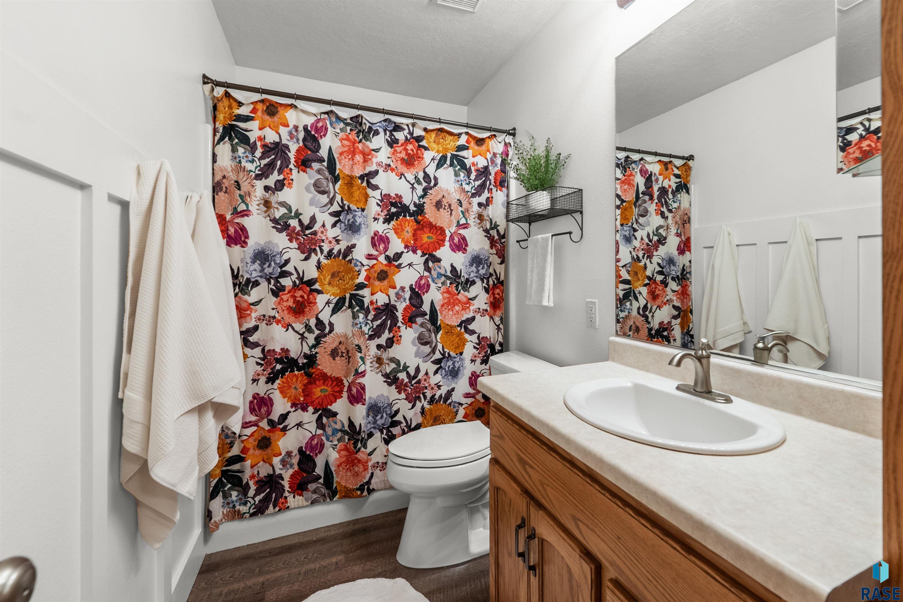 5527 S Wexford Ct Court