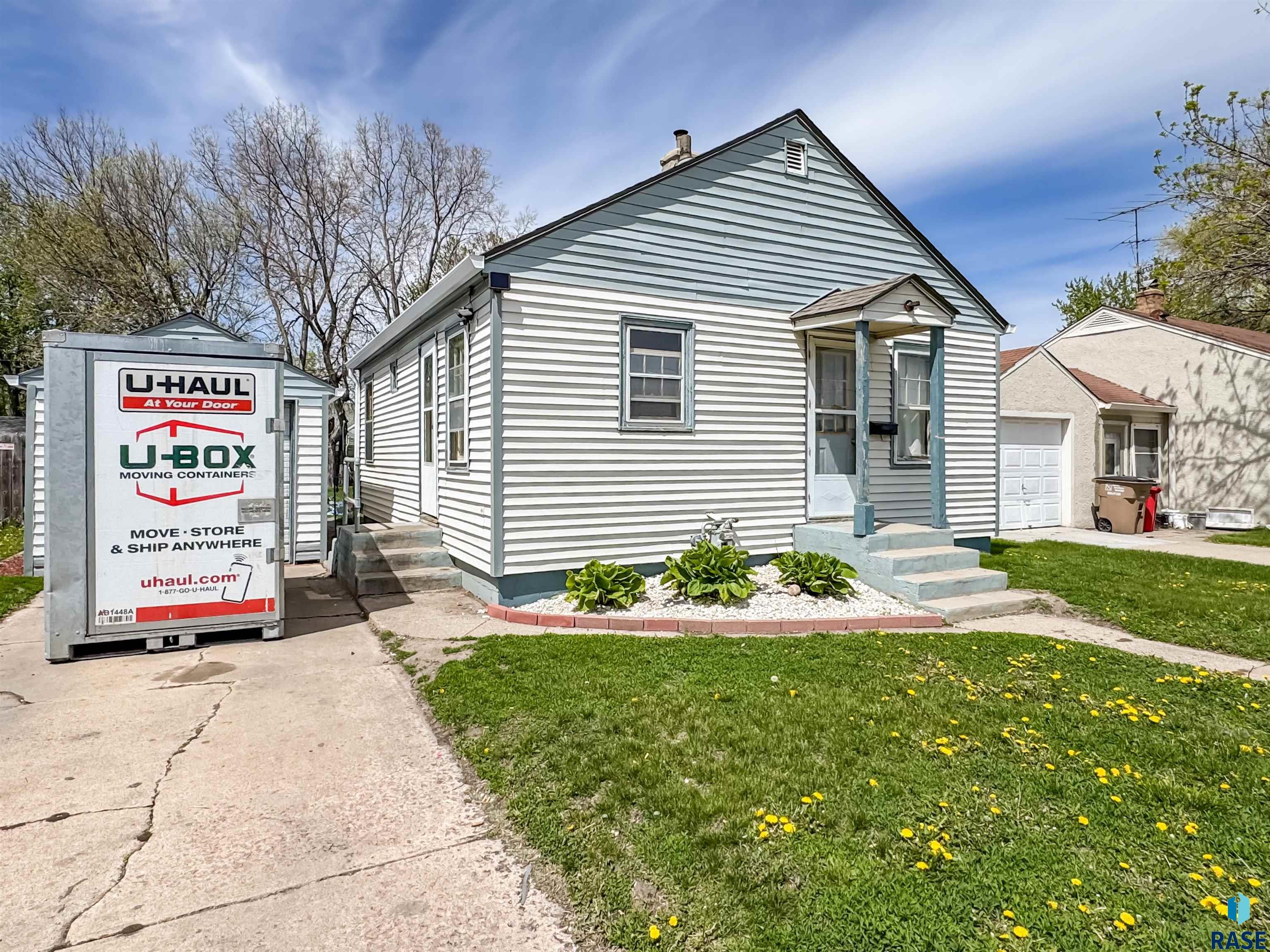 1013 N Kiwanis Ave Avenue