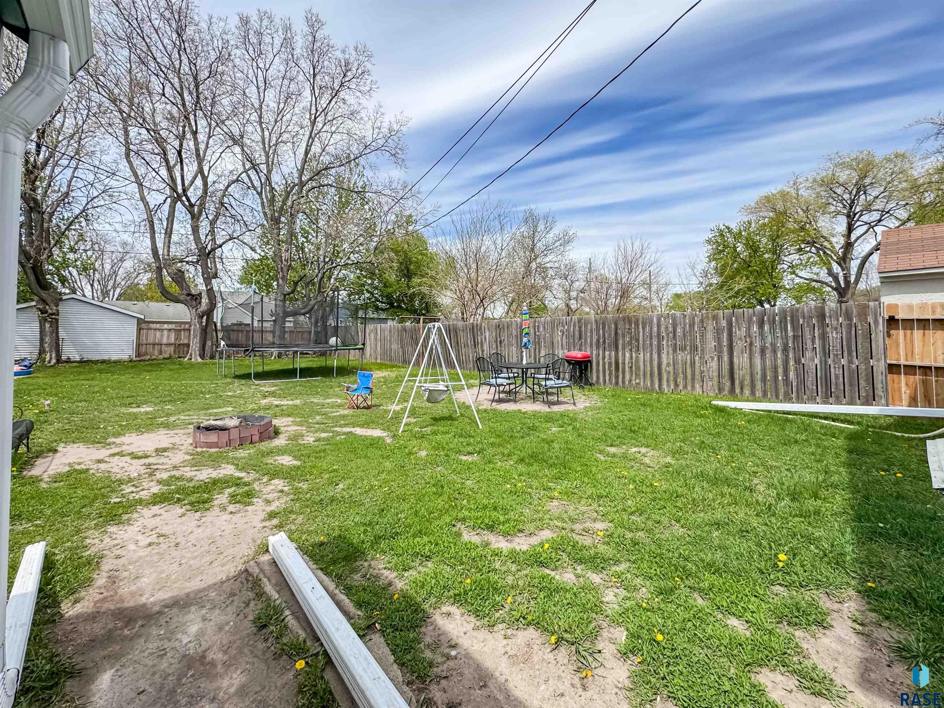 1013 N Kiwanis Ave Avenue