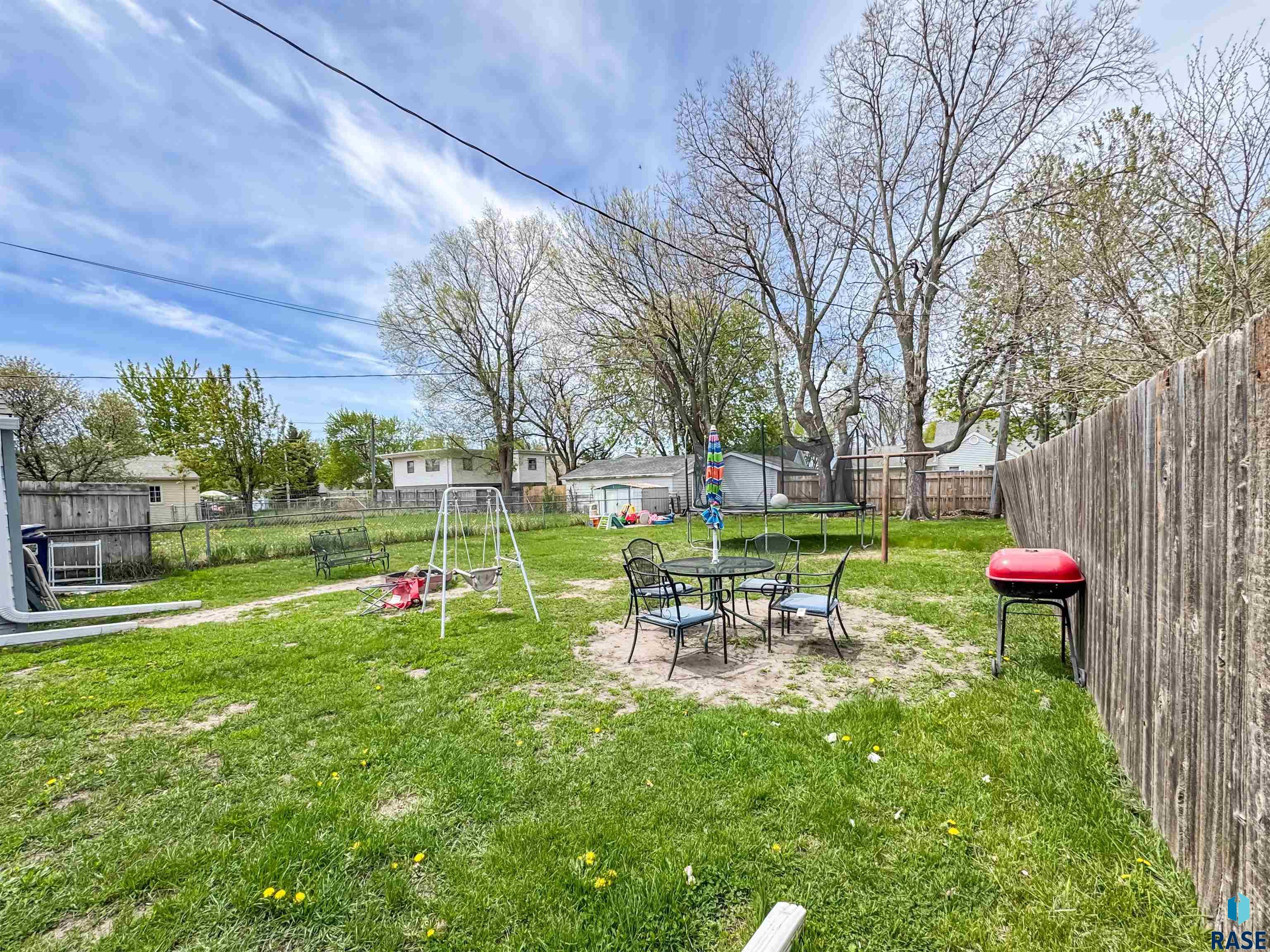 1013 N Kiwanis Ave Avenue