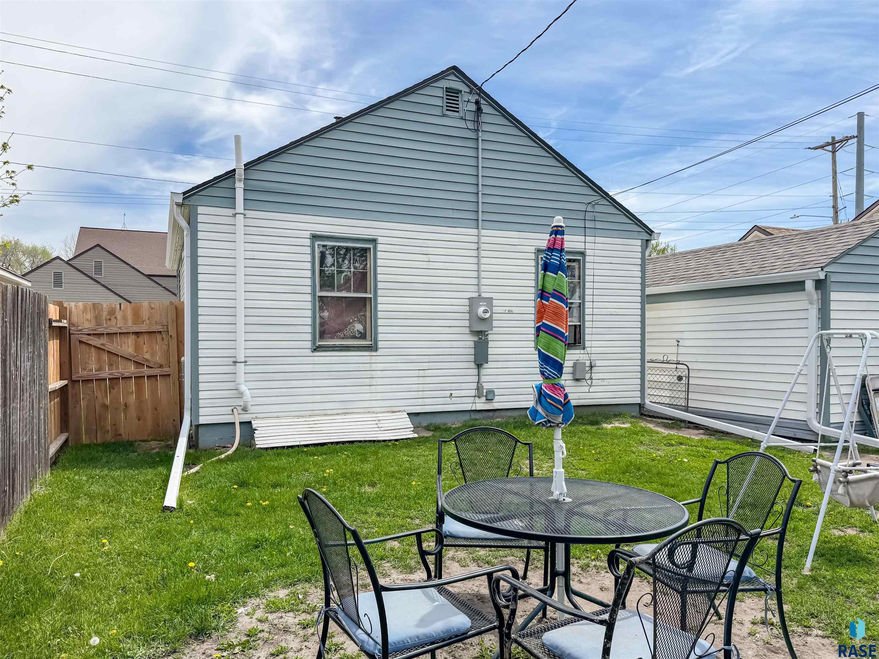 1013 N Kiwanis Ave Avenue