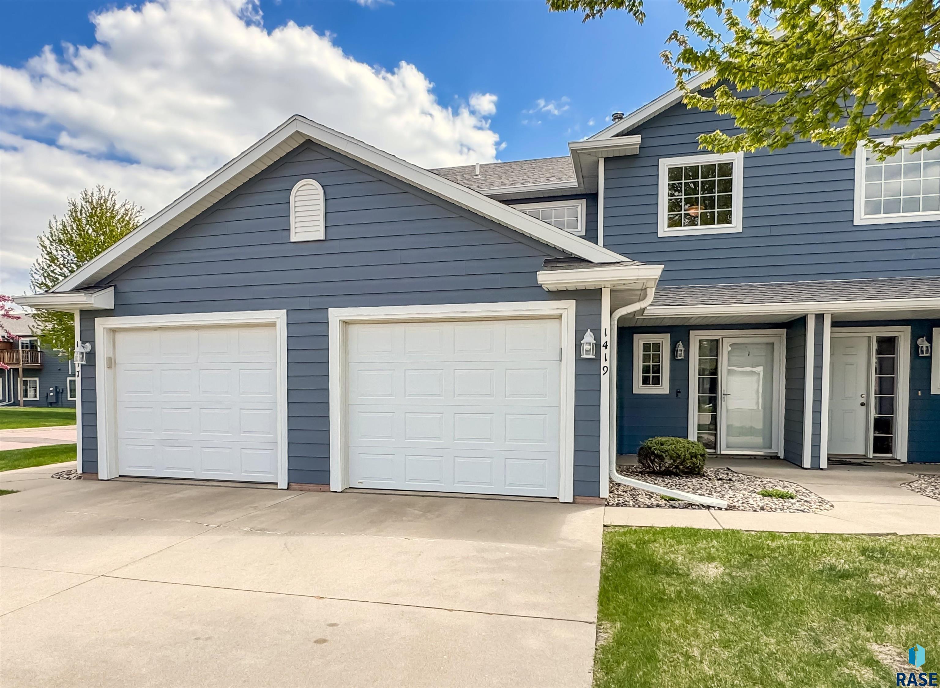 1419 N Conifer Pl Place