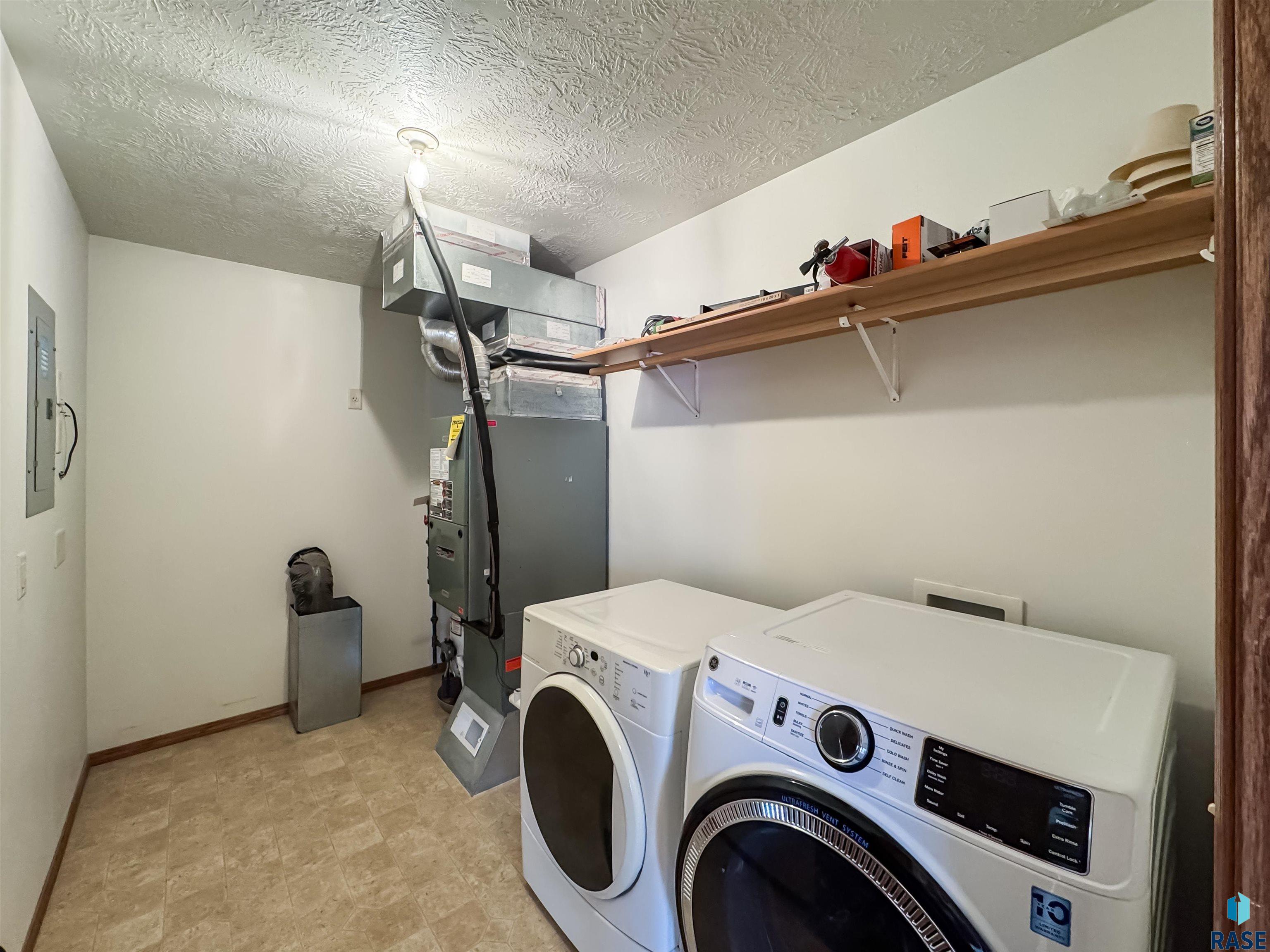 1419 N Conifer Pl Place