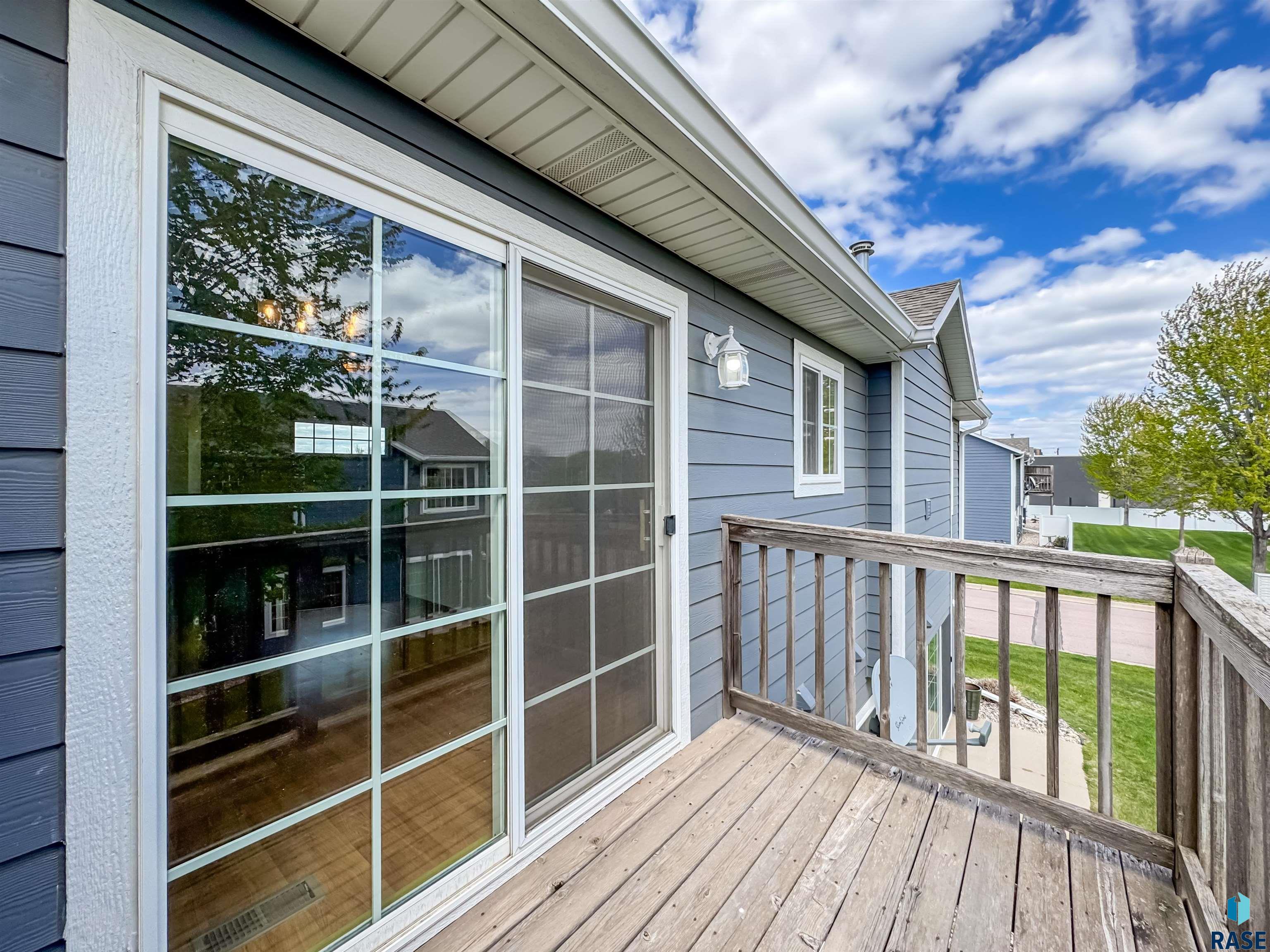 1419 N Conifer Pl Place