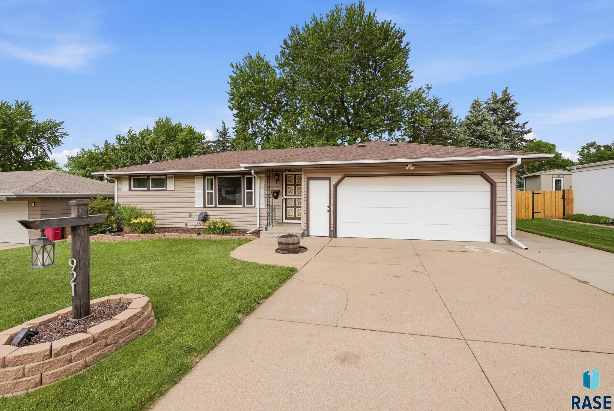921 S Conklin Ave, Sioux Falls