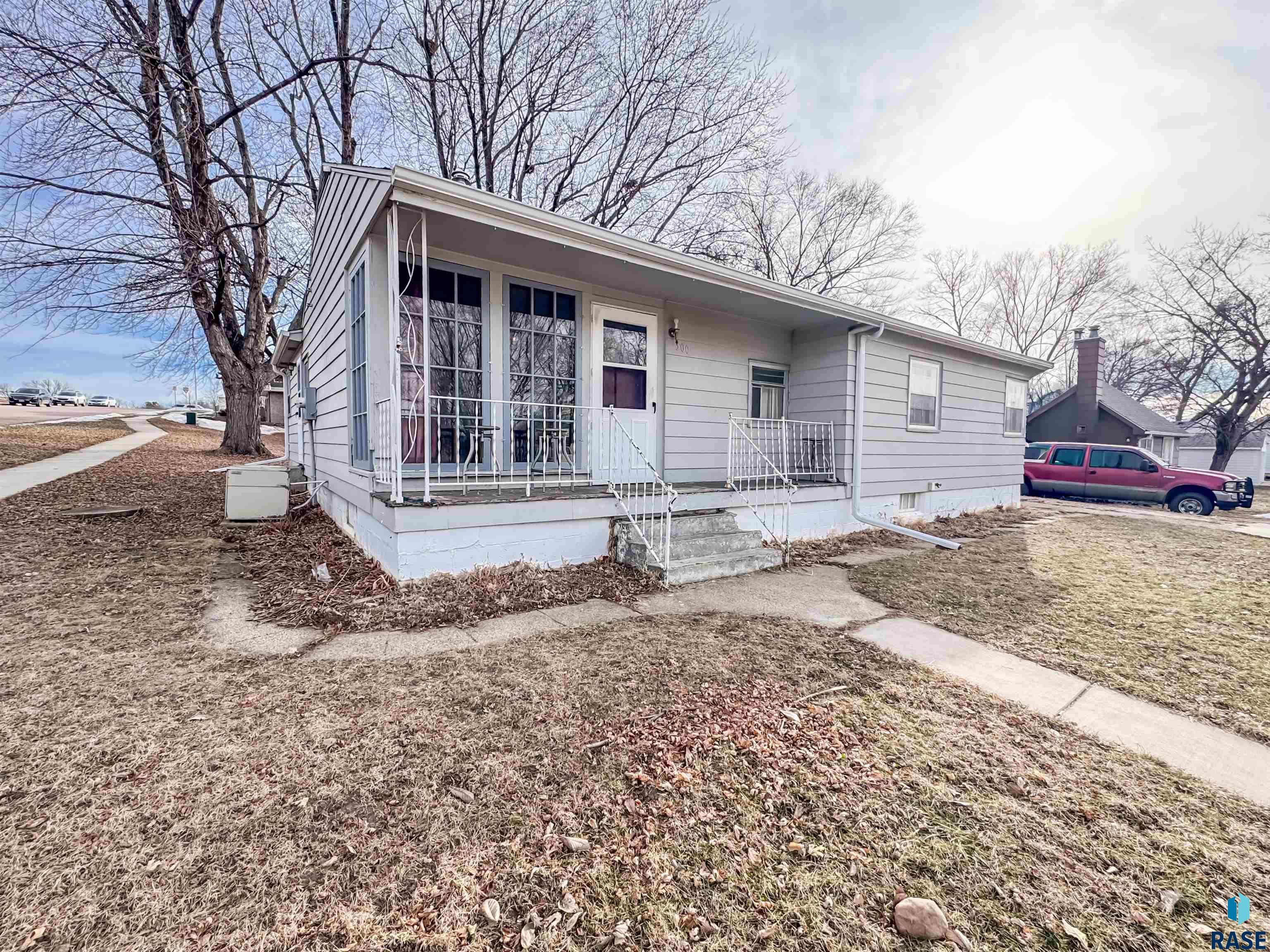 300 S 1st Ave Avenue