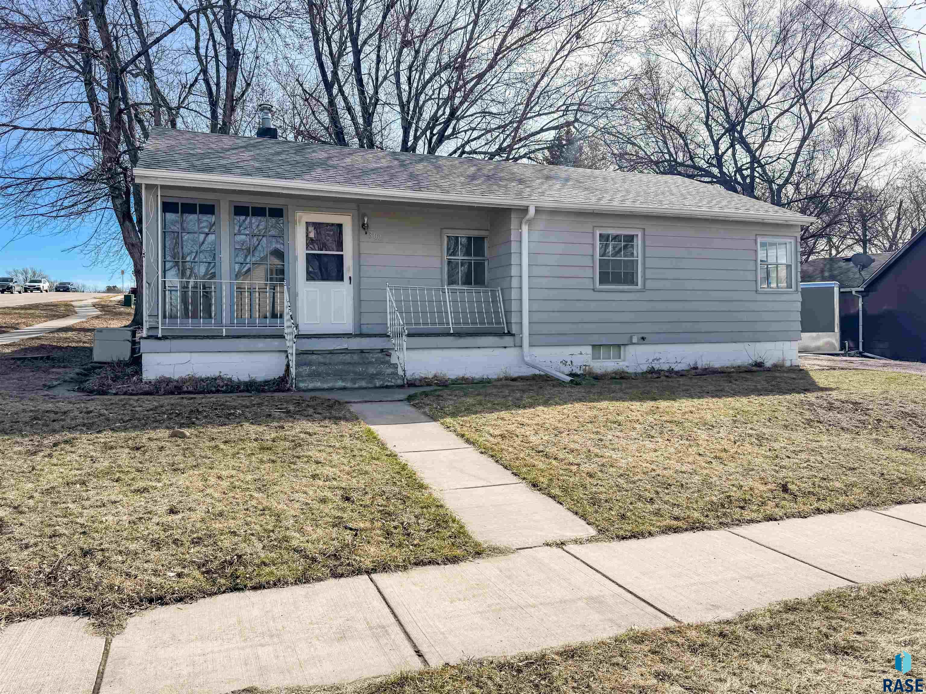 300 S 1st Ave Avenue