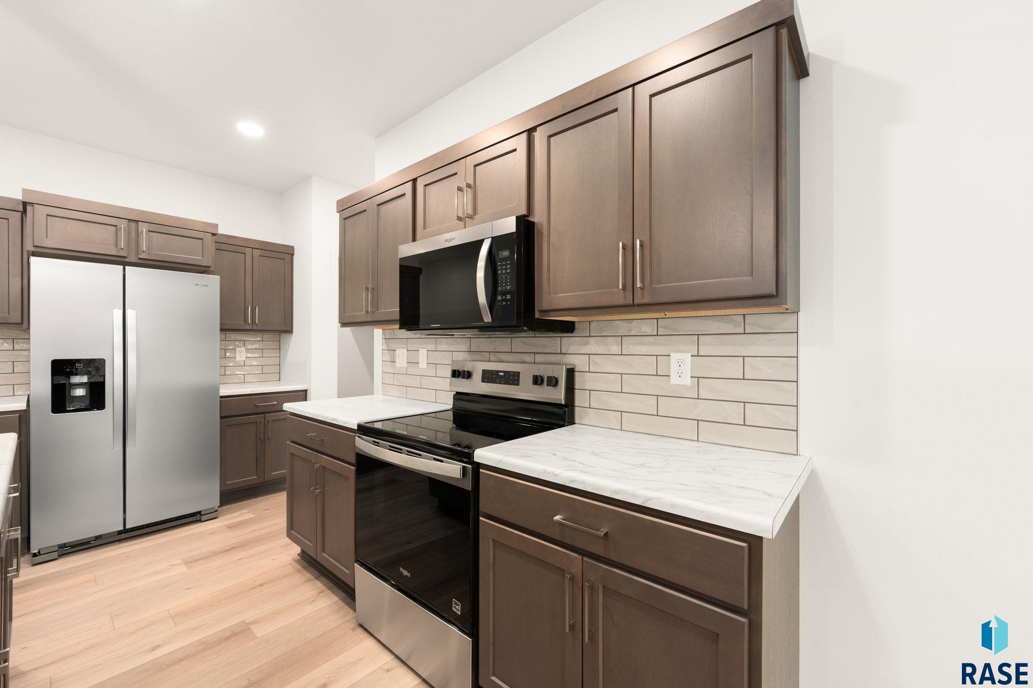 7240 Waters Edge Pl, Sioux Falls