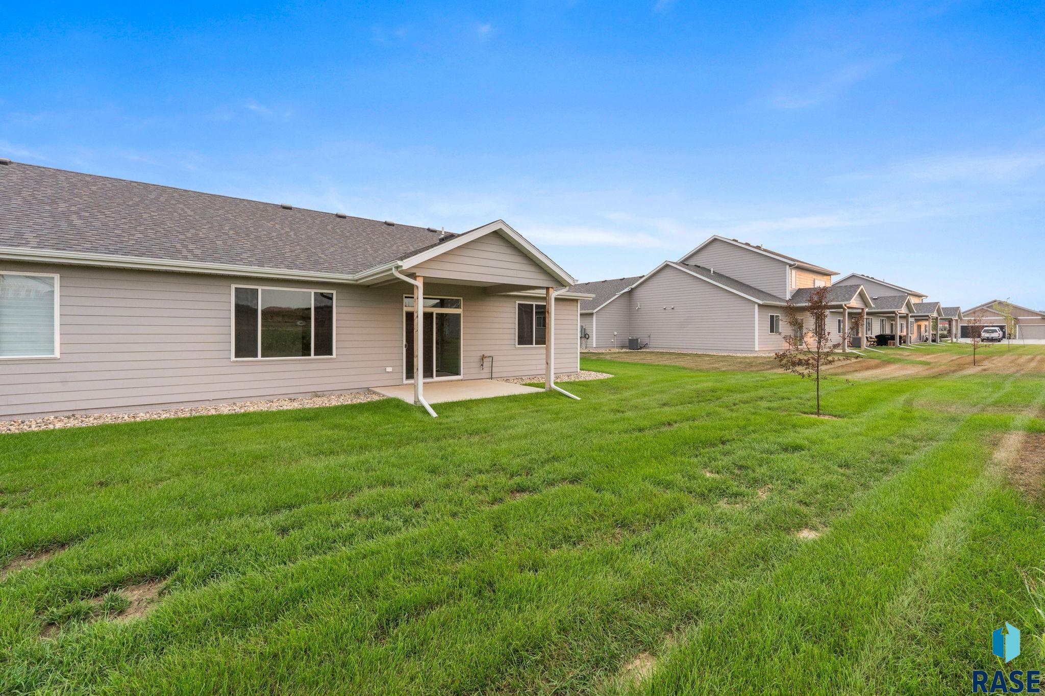 7240 Waters Edge Pl, Sioux Falls
