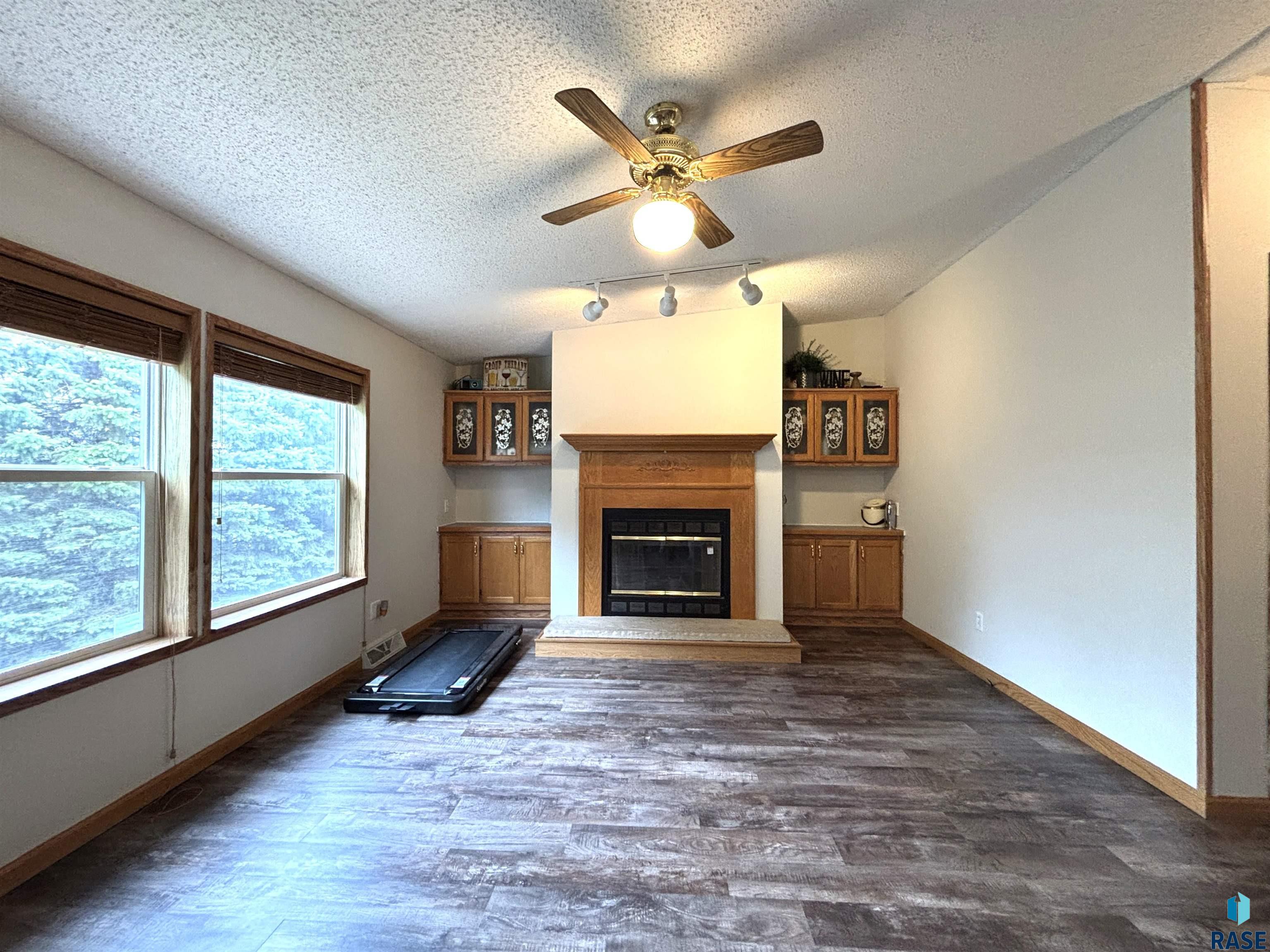 120 W 4th Ave Avenue