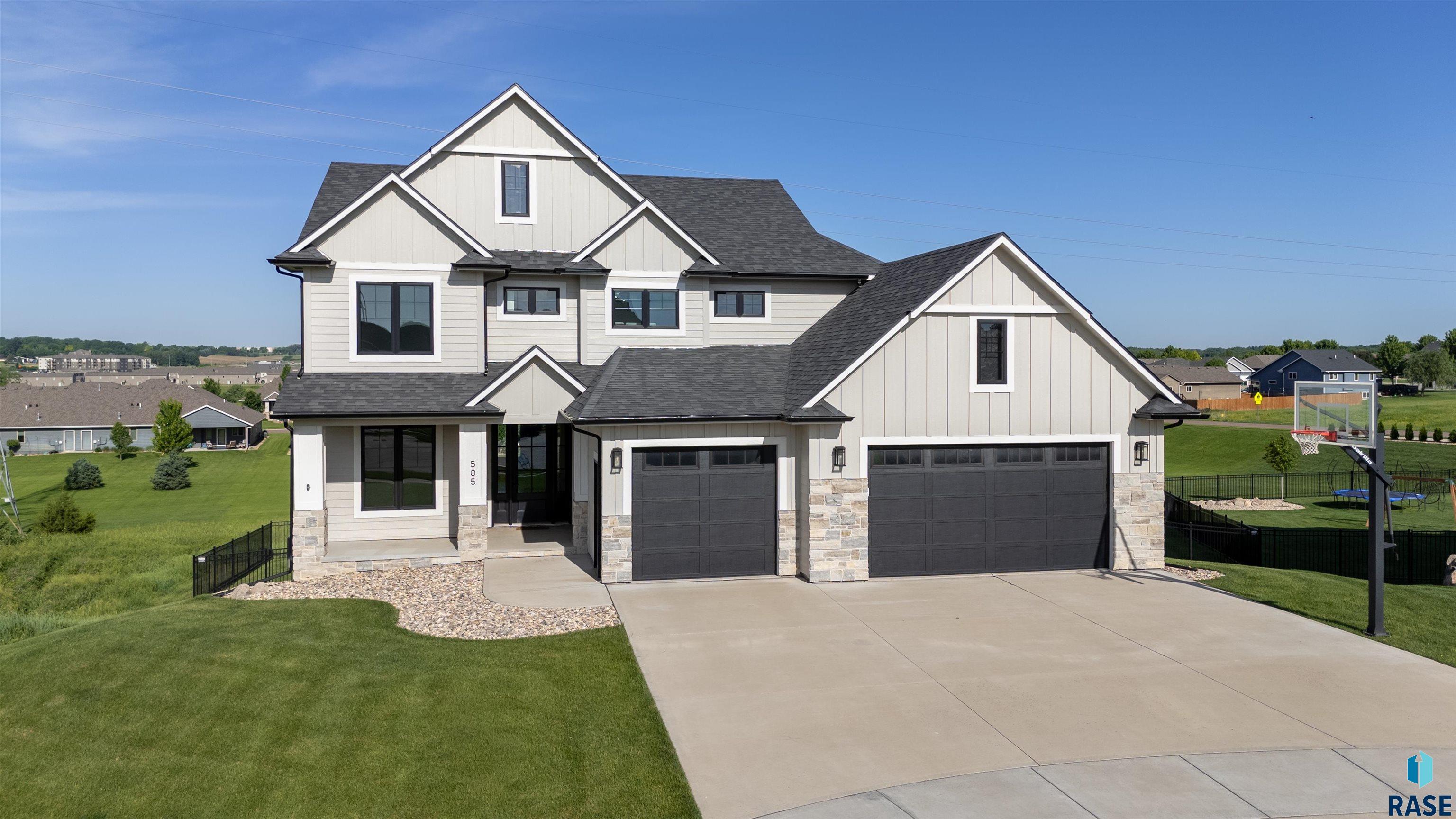 505 Sassafras Cir, Sioux Falls