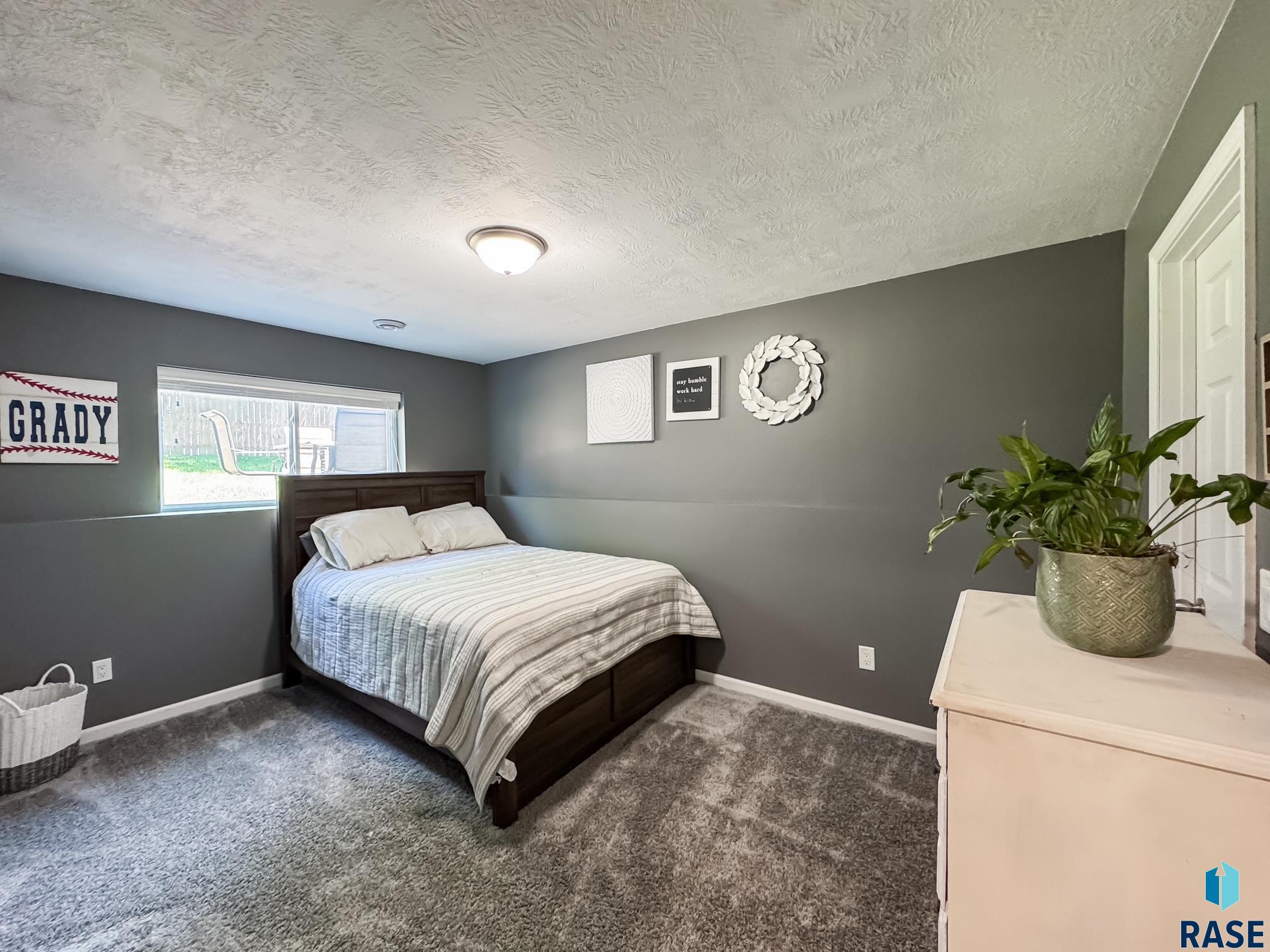 1324 W Meadowbrook Trl Trail