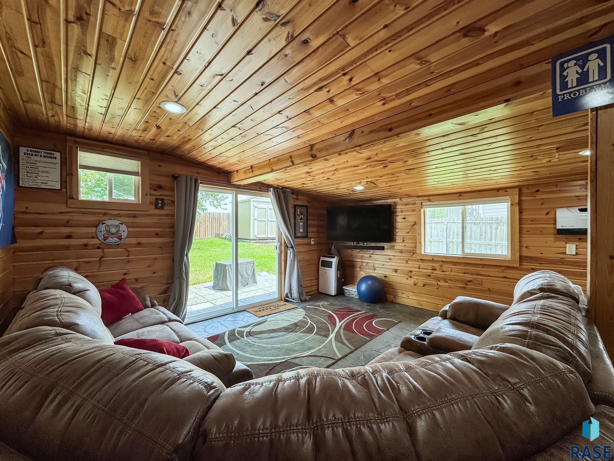 1324 W Meadowbrook Trl Trail