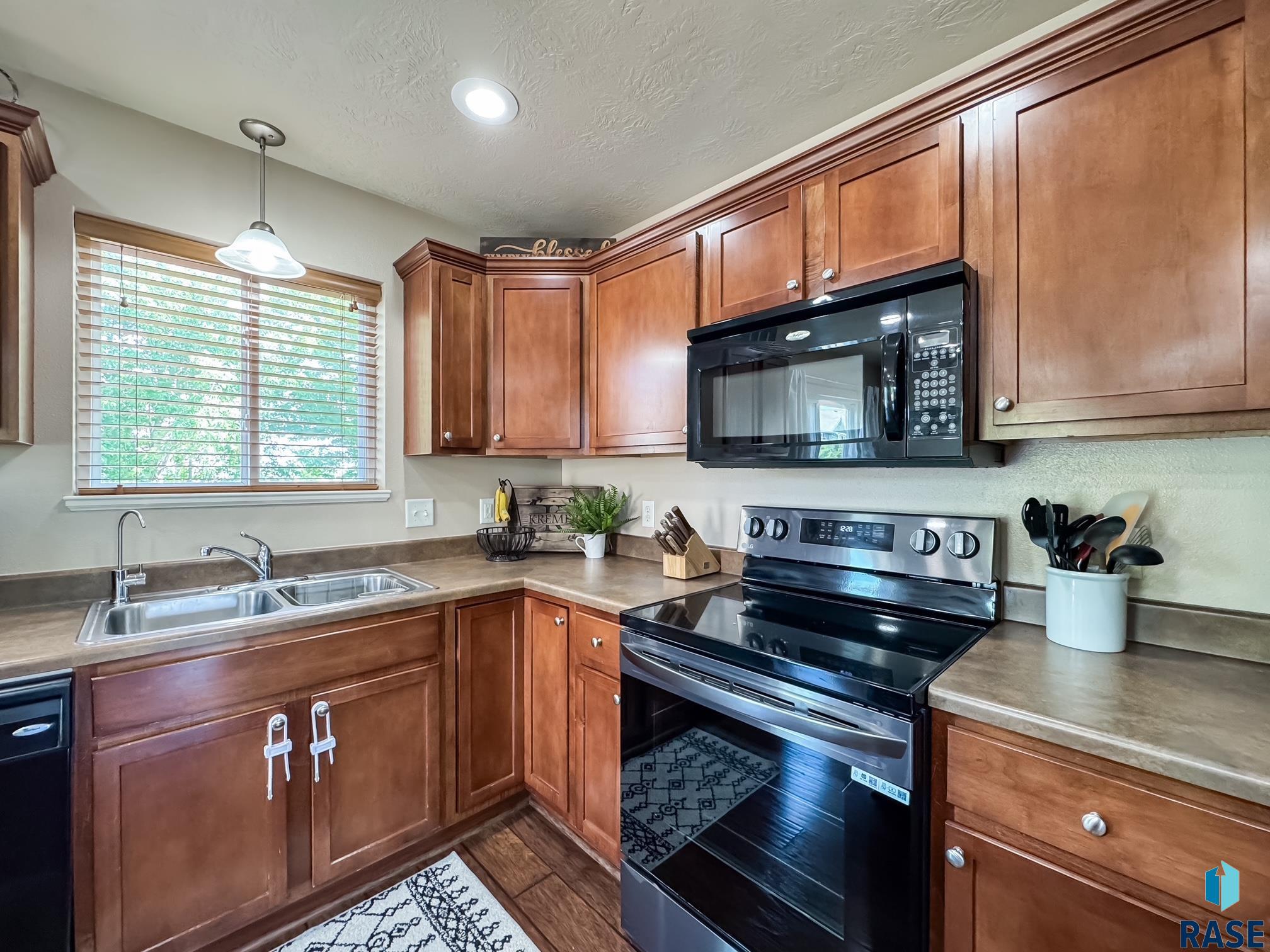 1324 W Meadowbrook Trl Trail