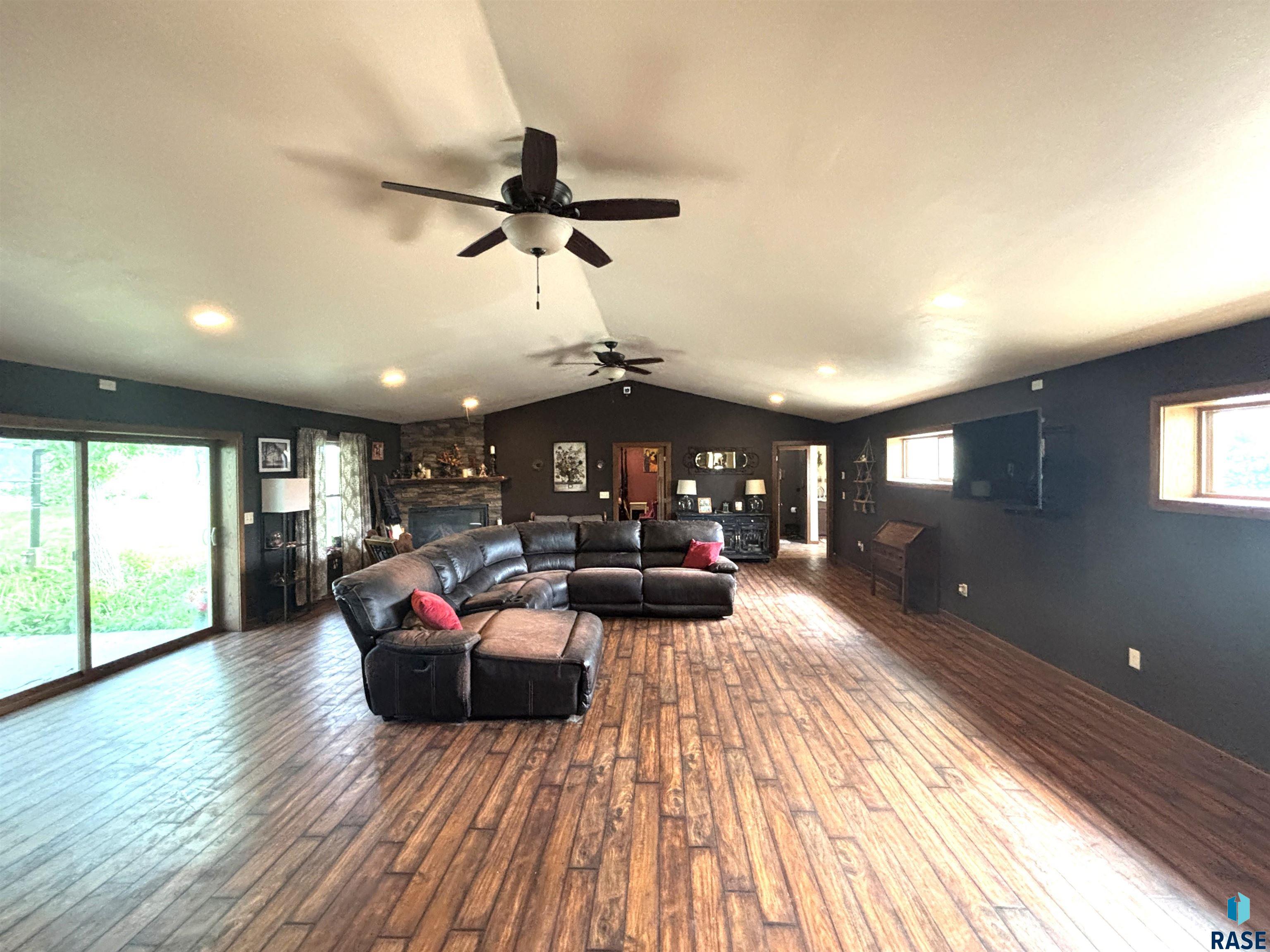324 2nd St Sw Street SW