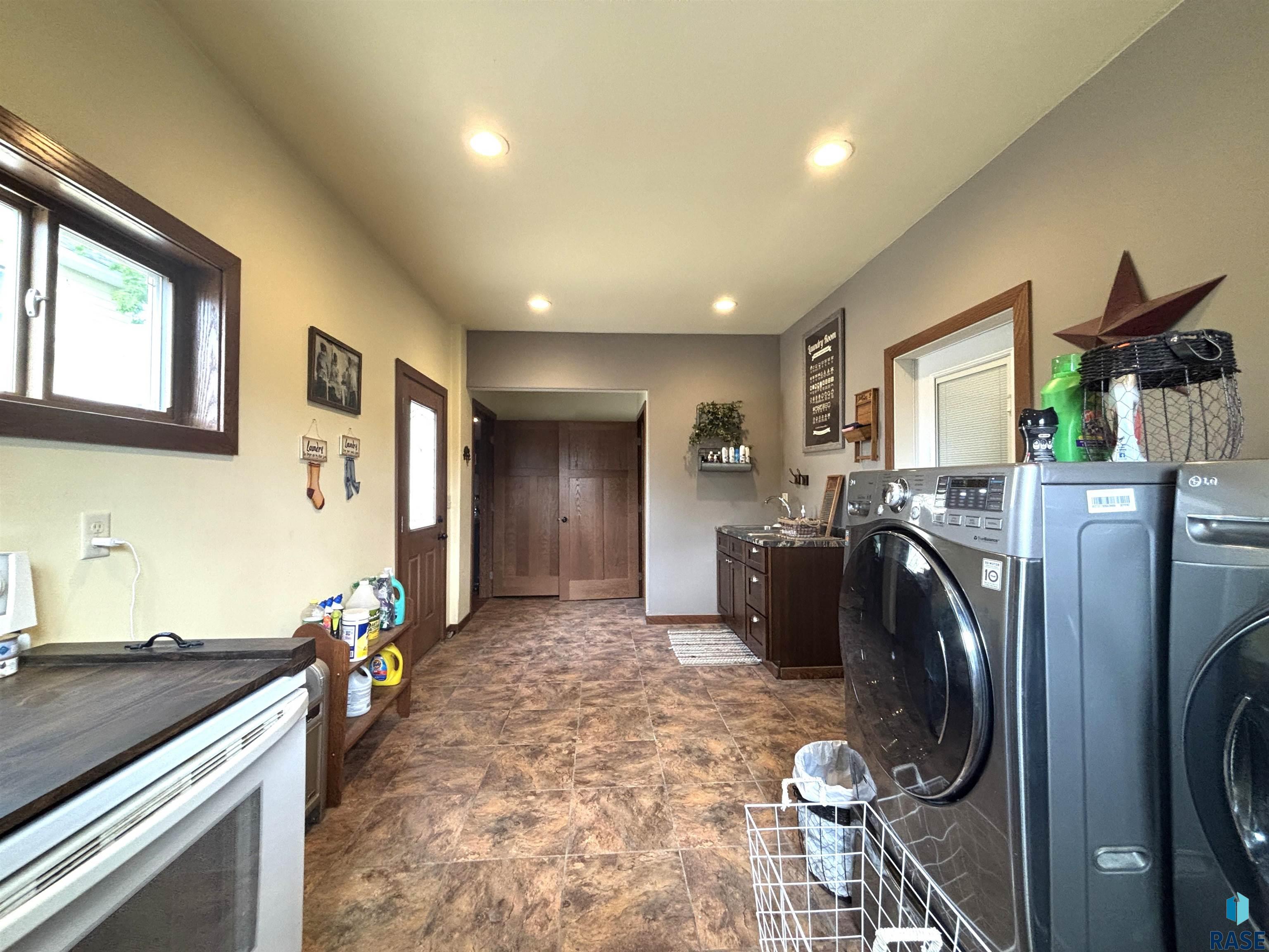 324 2nd St Sw Street SW