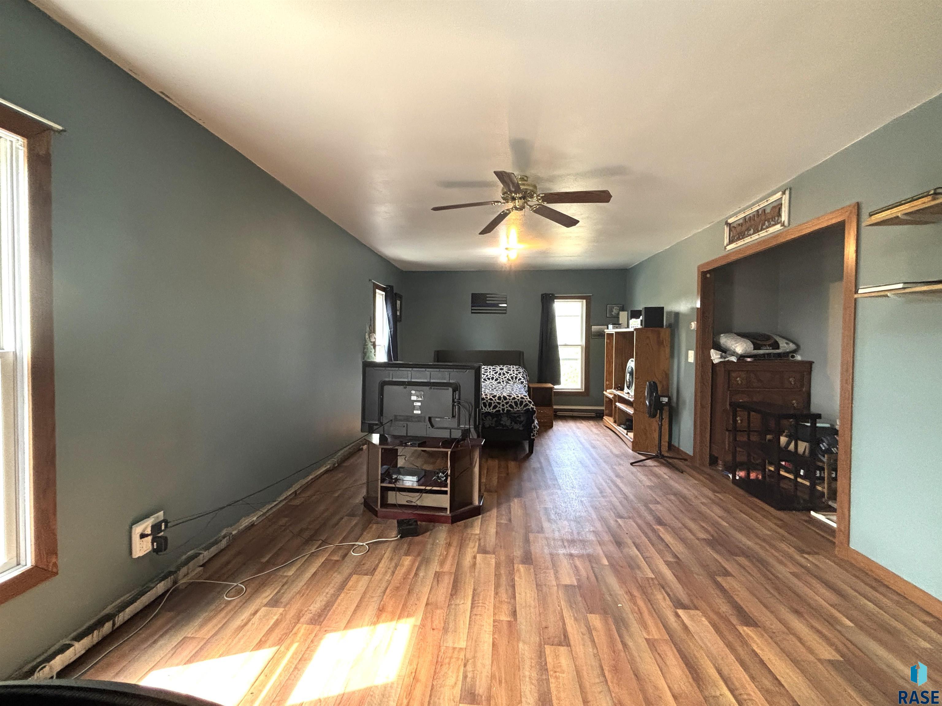 324 2nd St Sw Street SW